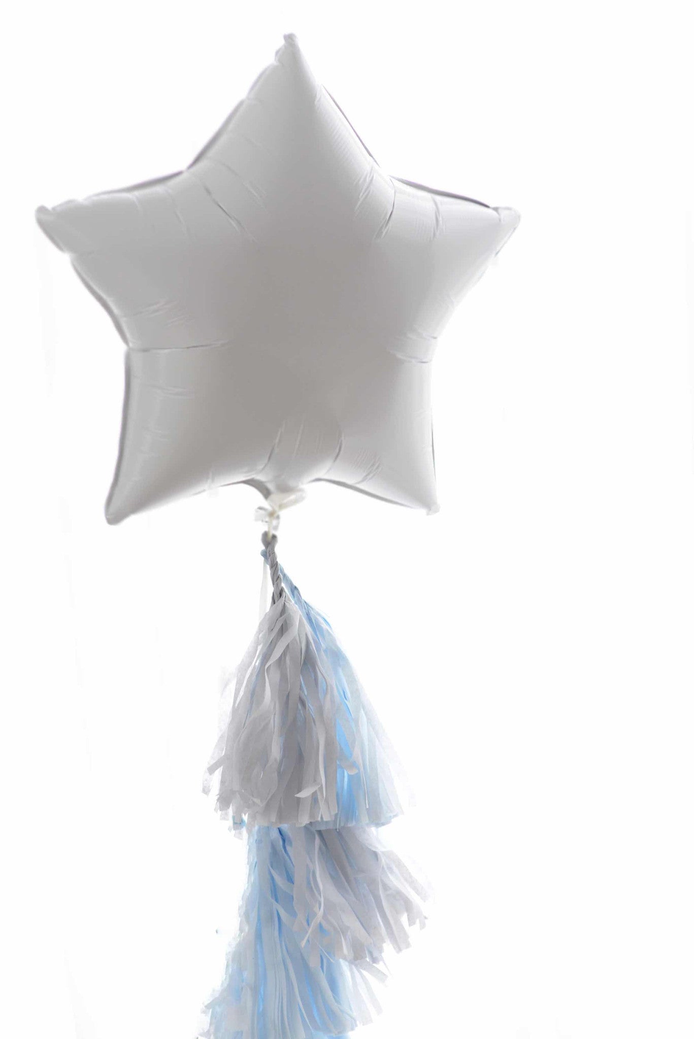 White Star Foil Balloon 20" with tassel tail - Decopompoms