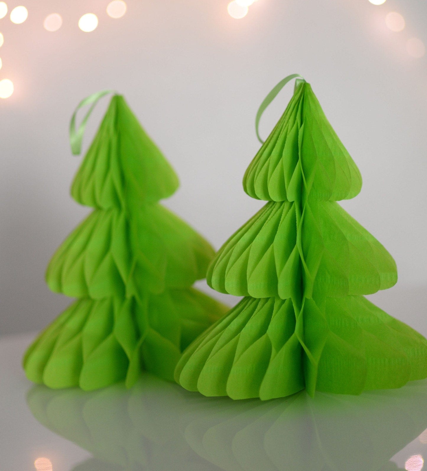 Shimmery / metallic color tissue paper honeycomb - Christmas tree - Decopompoms