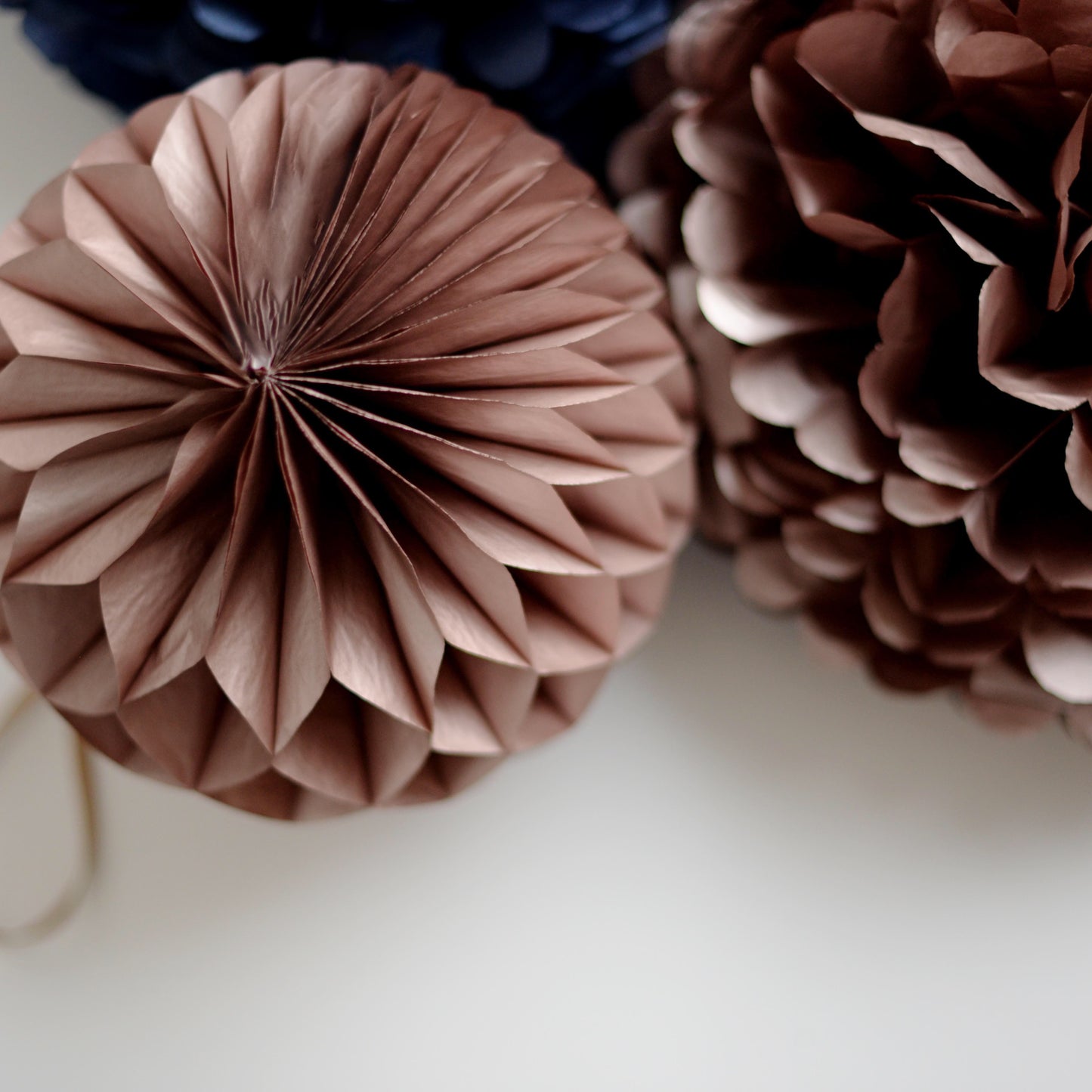 Metallic rose gold paper honeycomb - hanging party decoration - Decopompoms