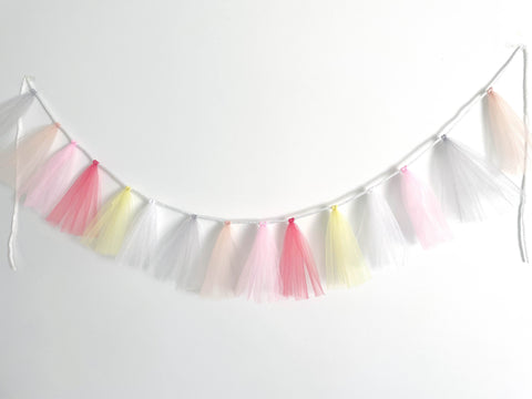 banner Tulle Tassel Garland, Birthday Party Banner, Nursery Decor, Fairy Lights Garland Decopompoms LTD