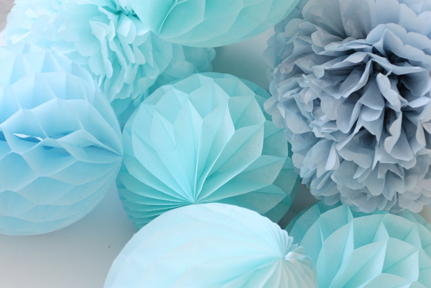 Baby blue paper pom pom set | Baby shower decor set | Paper flowers | Tissue paper balls