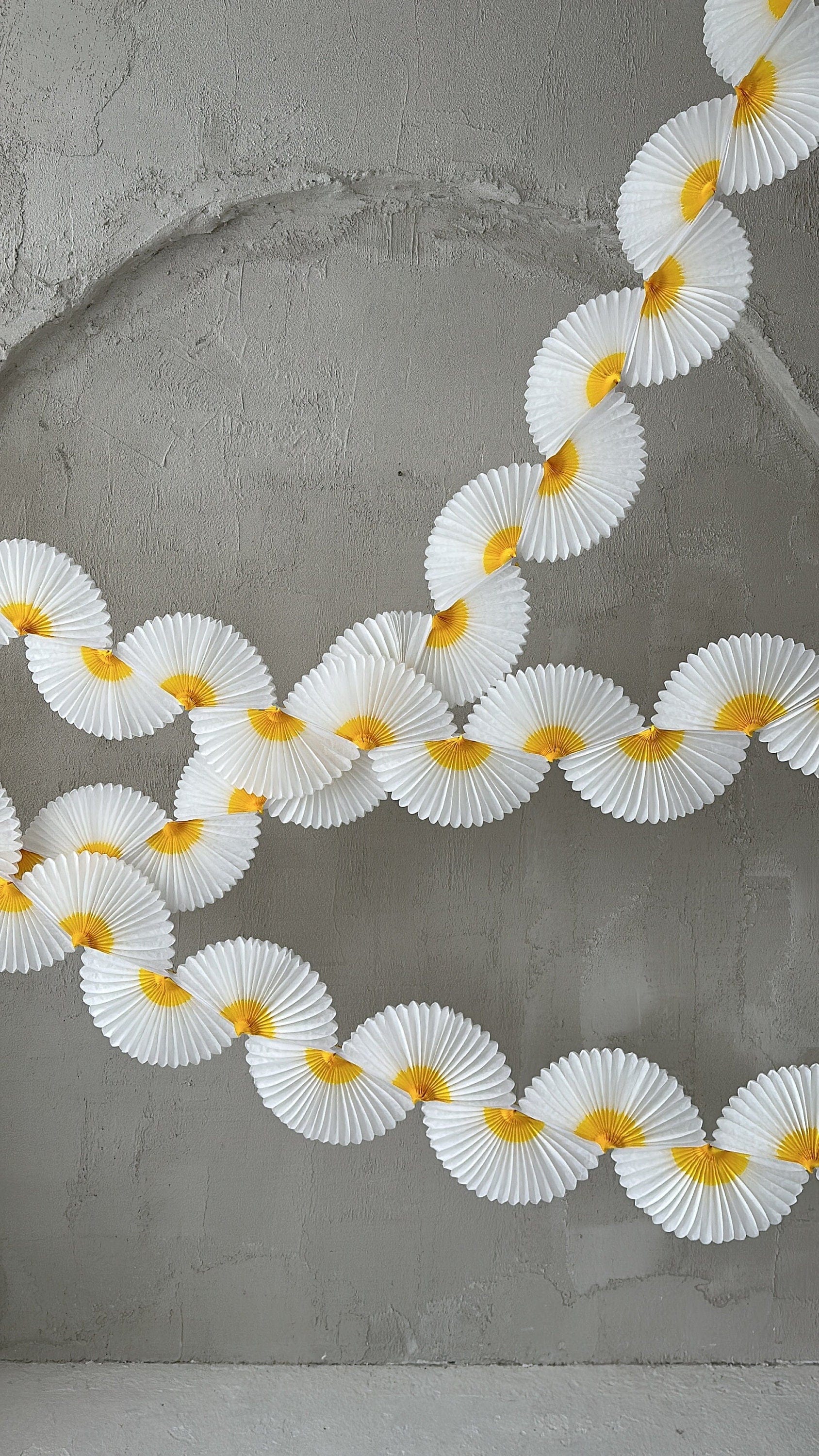 Daisy paper party garland, 360cm, daisies birthday decorations, wedding bunting, bridal shower banner, boho party hanging, hippie party