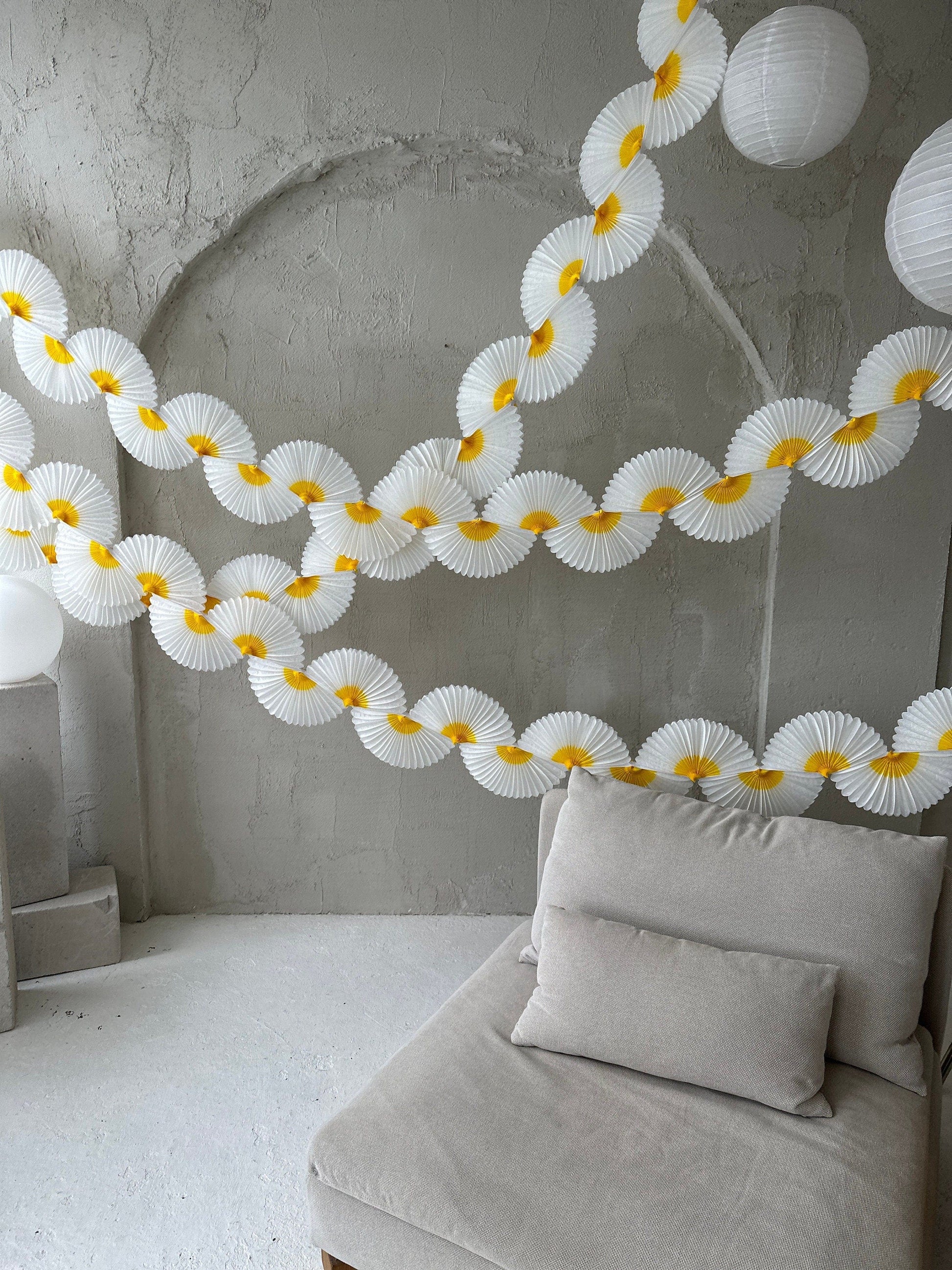 Daisy paper party garland, 360cm, daisies birthday decorations, wedding bunting, bridal shower banner, boho party hanging, hippie party