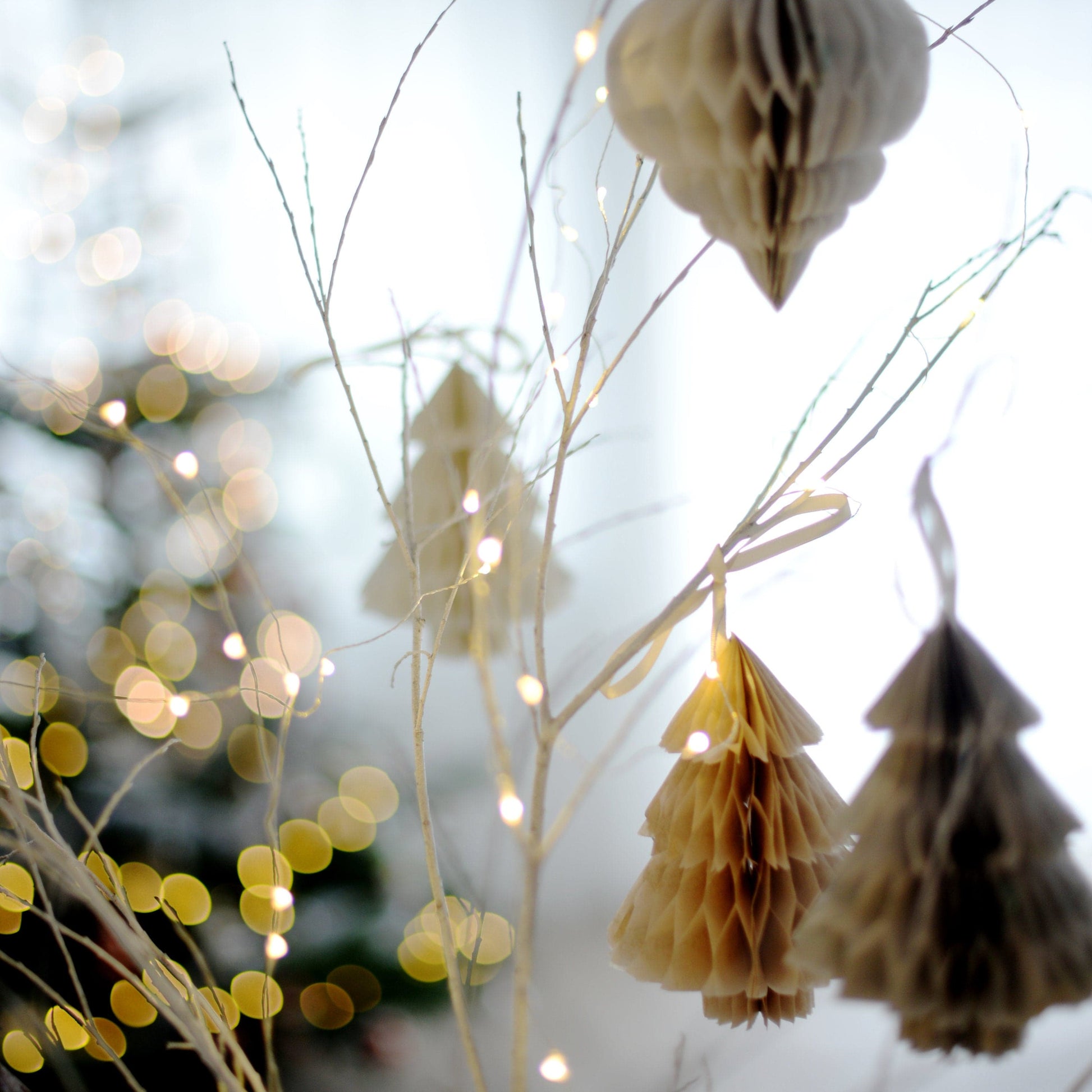 Dusty purple paper Christmas tree | Honeycomb Christmas ornament | Holiday decor