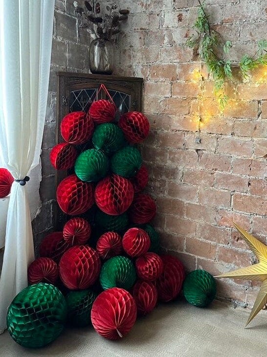 Holiday green and deep red paper honeycomb balls party decorations set Christmas decorations home decor wedding baby shower office decor