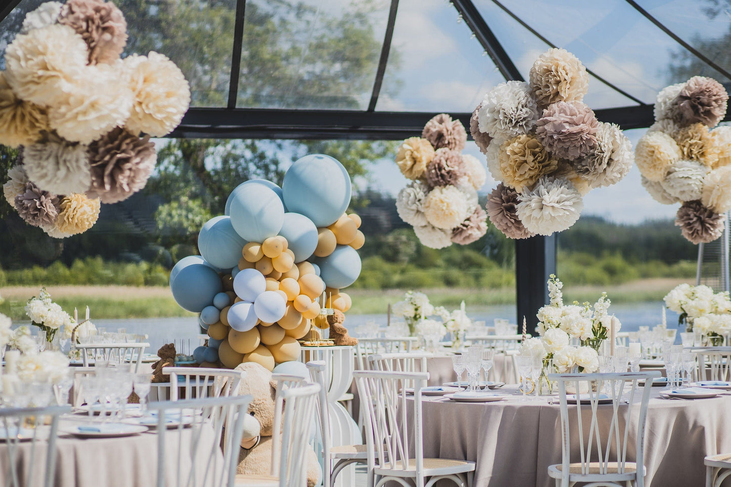Large set of Paper party pom poms set of 80, custom colours, mixed sizes, great value Paper flowers Hanging party Wedding venue decorations