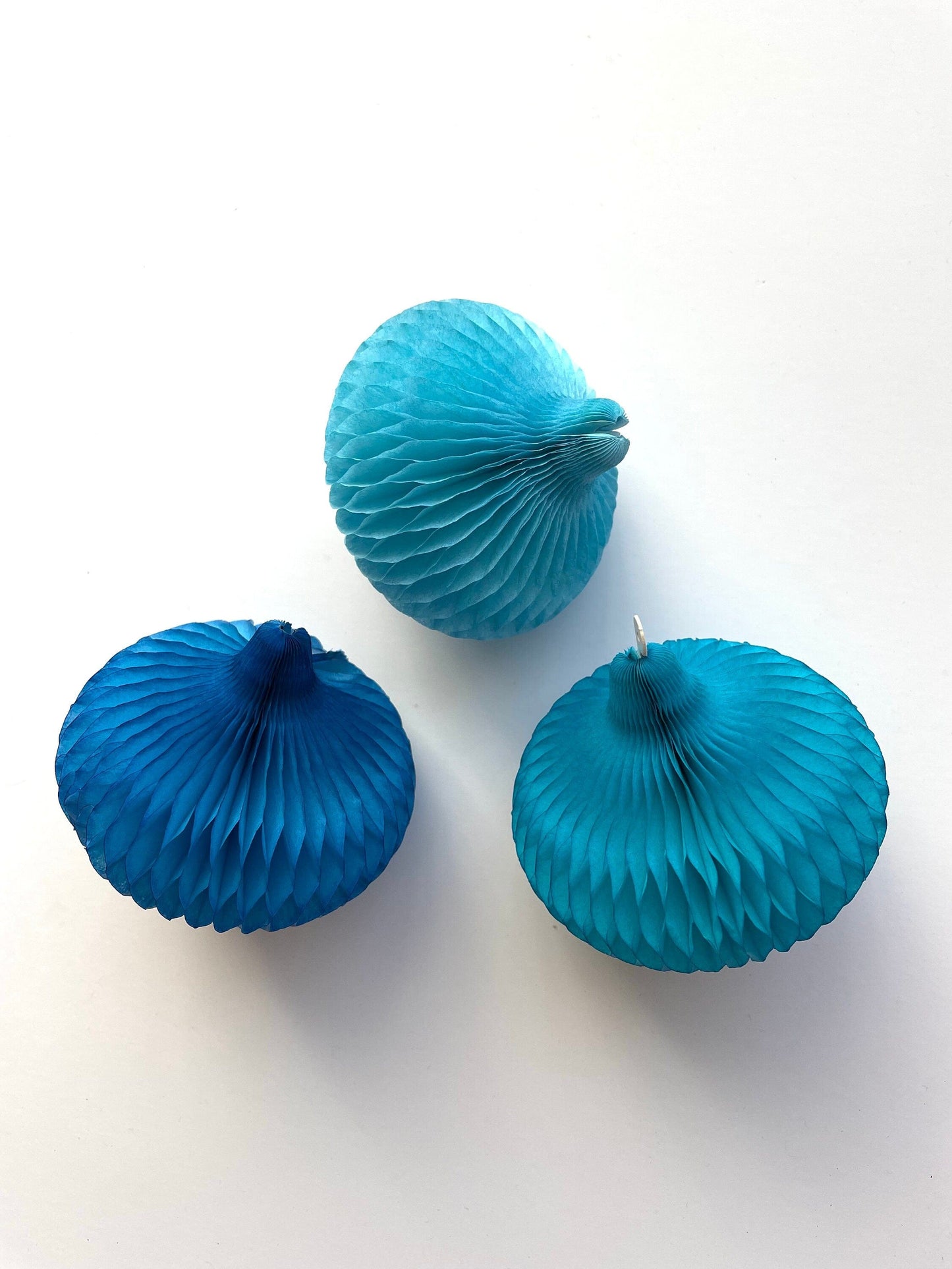 Mini honeycomb paper baubles - Christmas decorations - 5 baubles set -