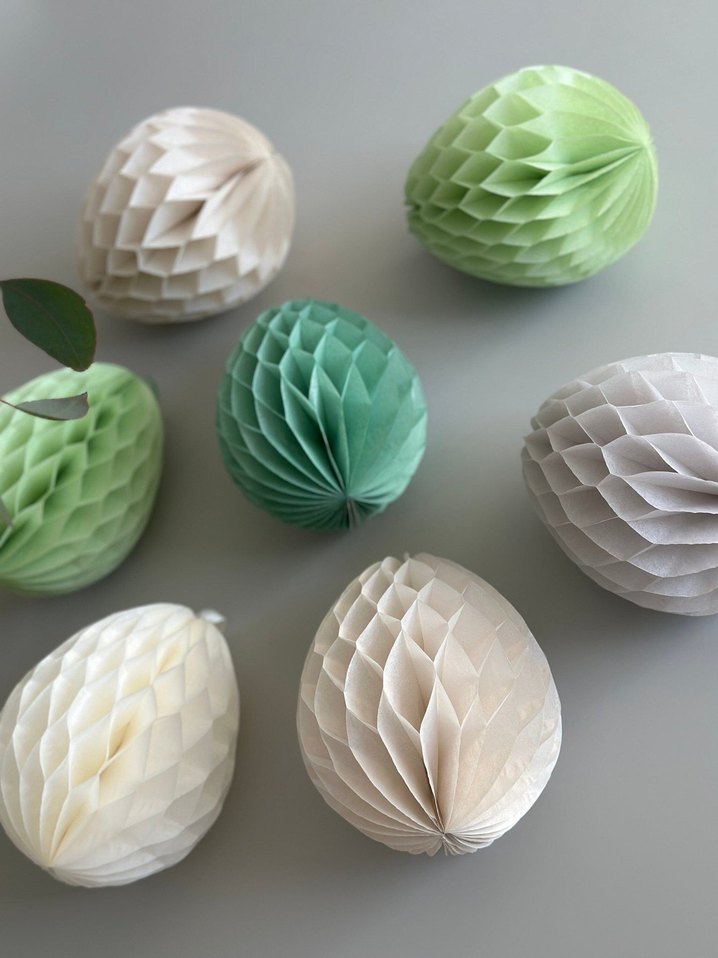 Paper honeycomb easter eggs decorations | paper easter decorations | honeycomb paper eggs