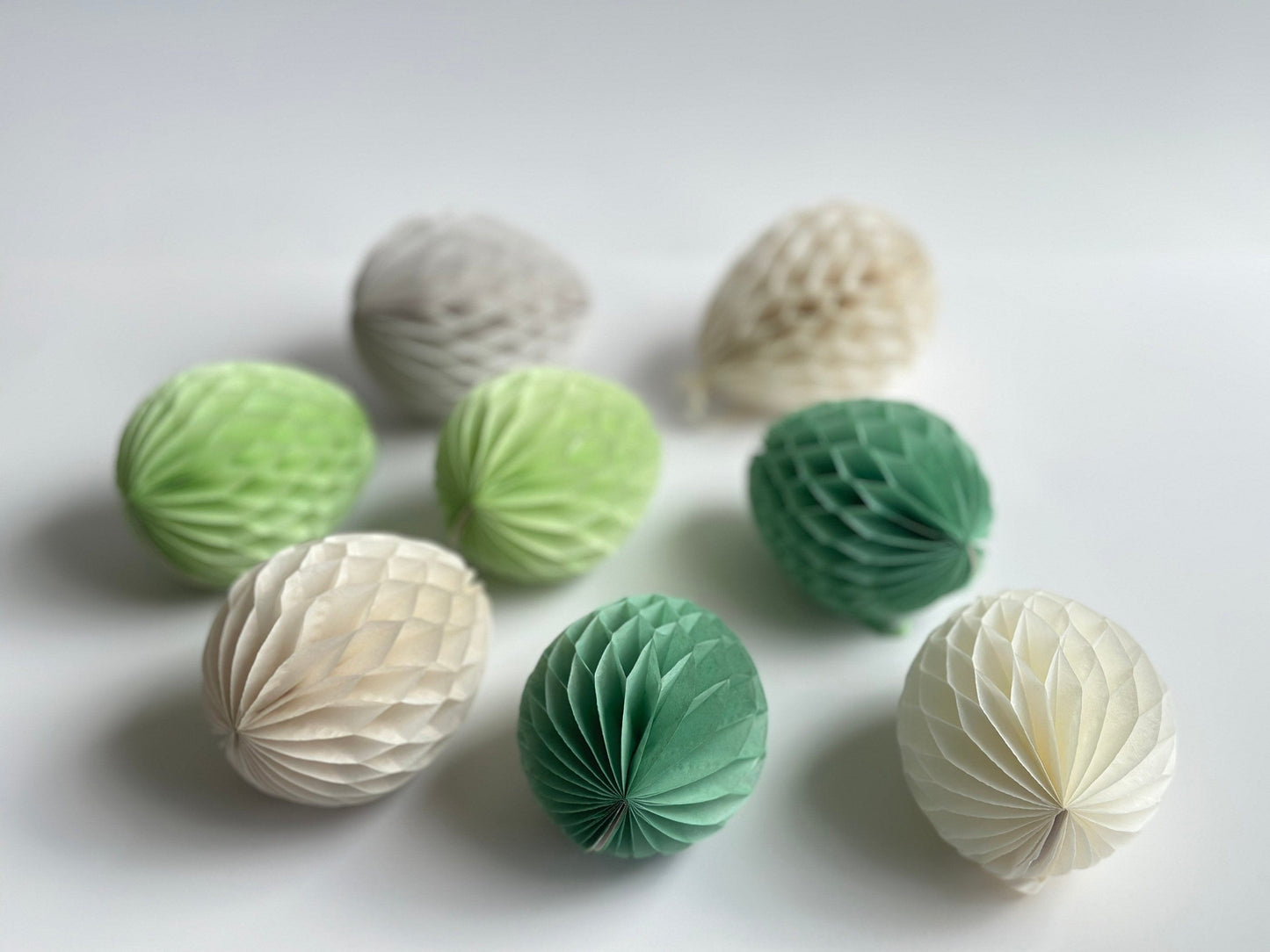 Paper honeycomb easter eggs decorations | paper easter decorations | honeycomb paper eggs