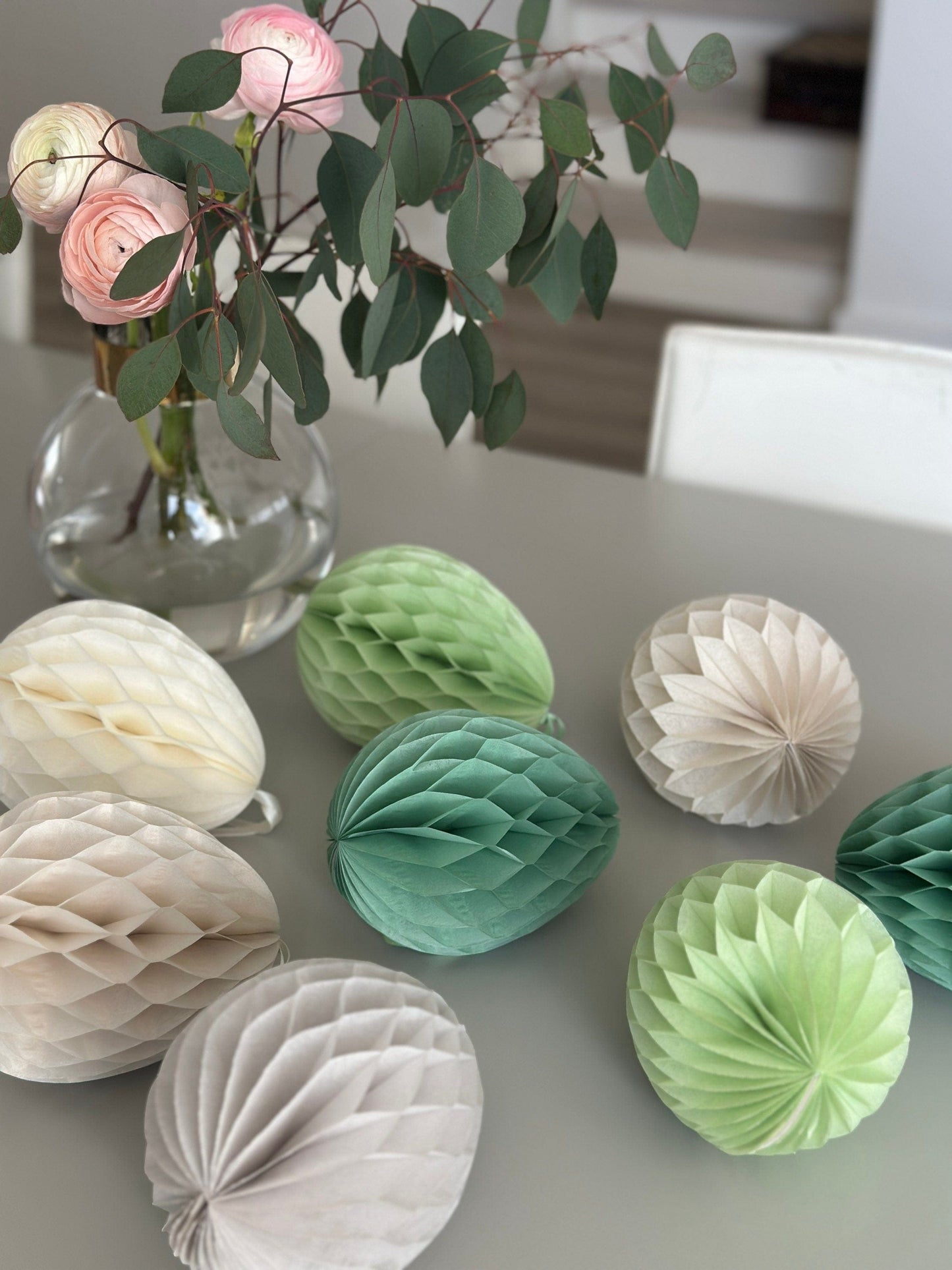 Paper honeycomb easter eggs decorations | paper easter decorations | honeycomb paper eggs