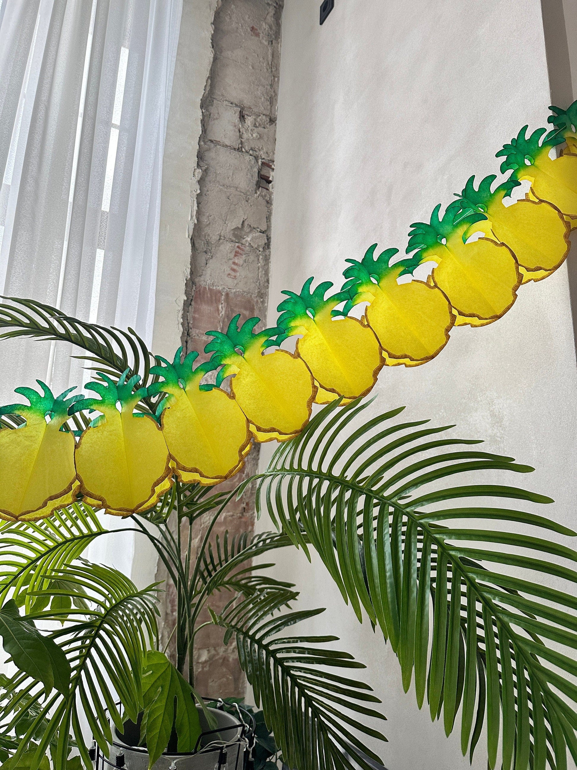 Paper Pineapple Banner Tropical Pineapple Garland Summer Pool Beach Banner for Tropical Hawaii Theme Baby Shower Birthday Party Supplies