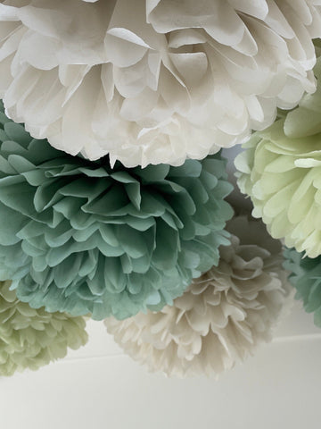 physical Pom pom set of 10 large sage green Tissue paper pom poms | dusty green Paper flowers | Wedding decor | cream and green party decor Decopompoms