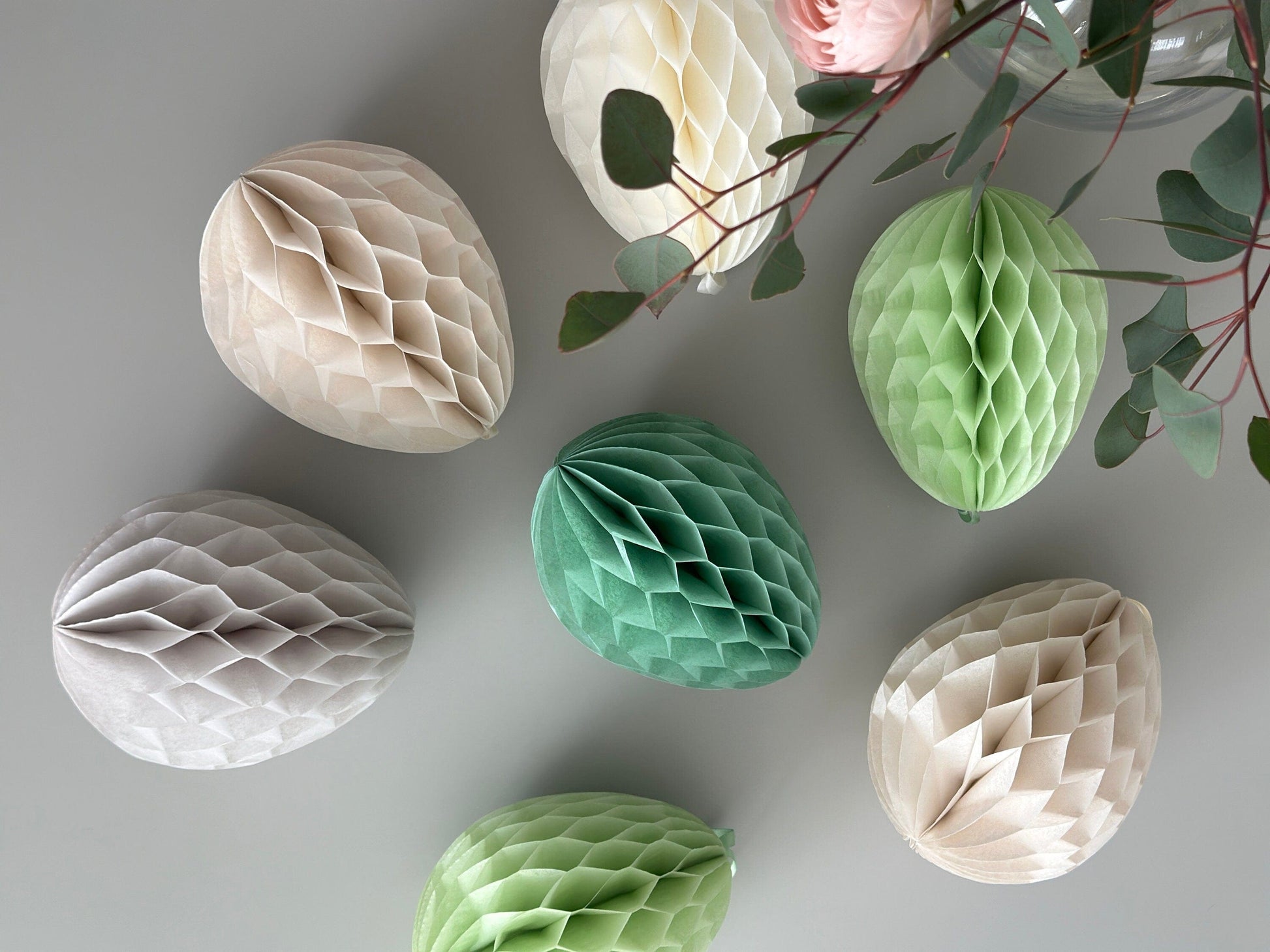 Sage green, dusty green and cream Paper honeycomb Easter eggs set - 6psc - mixed size Easter table spring decorations, house warming gift