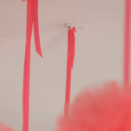 Removable , damage free  3m dorm light clips, clear, great for hanging string lights, pom poms, party decorations, strong and versatile