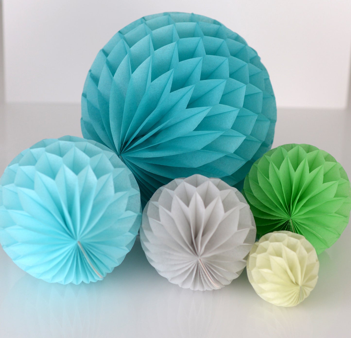 Colourful 10 tissue paper honeycomb balls party decorations set customisable for weddind, baby shower, balloon garland  birthday party decor