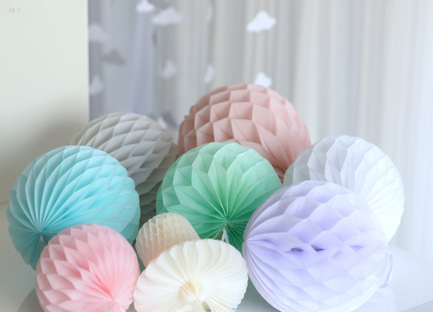 24 paper honeycomb pom poms set | Wedding decorations | Honeycomb balls