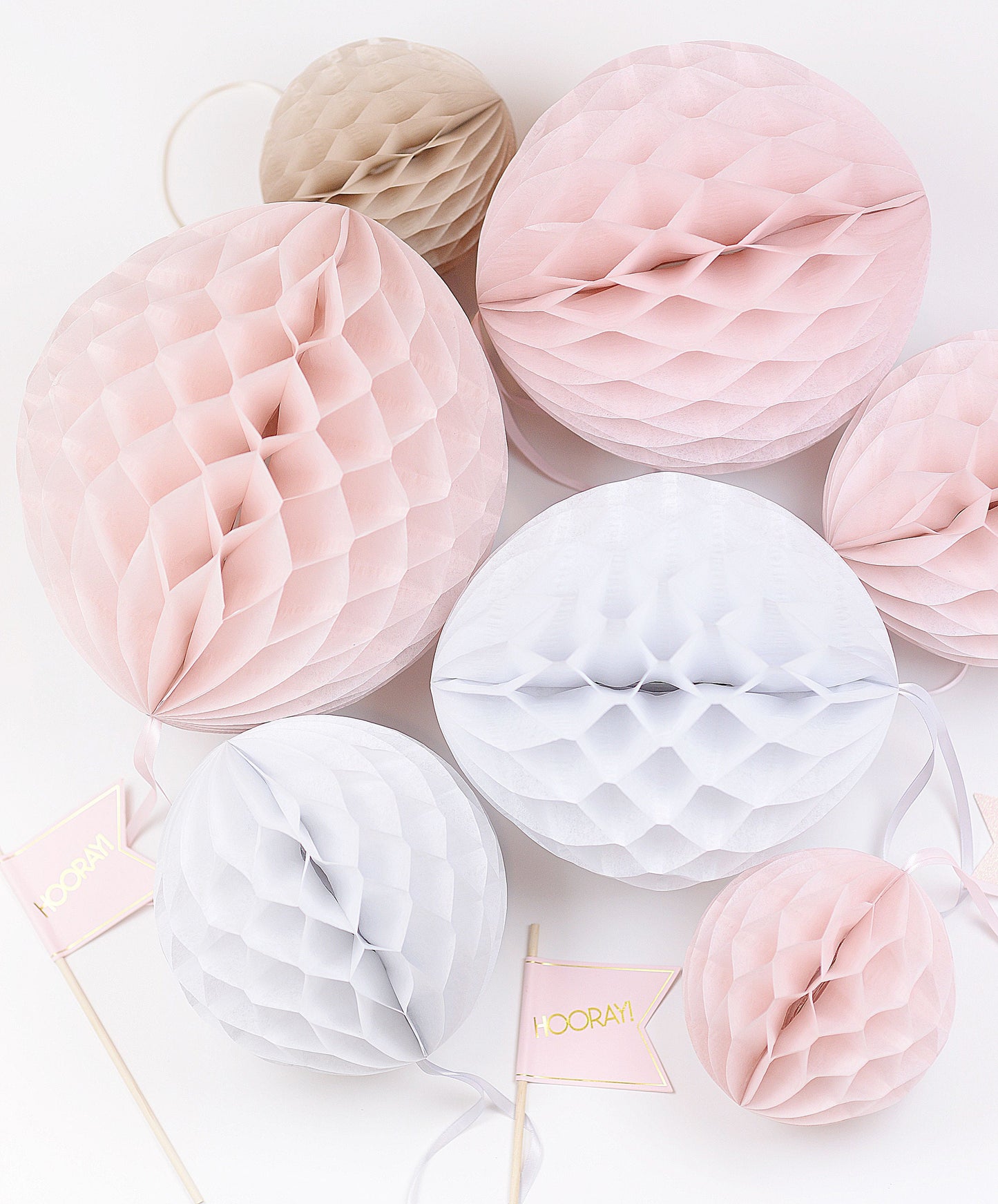 Dusty pink honeycomb balls set | Wedding party decor | Girls nursery decor