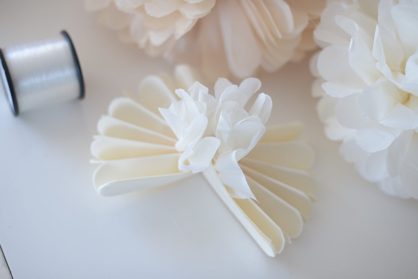 Neutral Paper Pom Poms Set of 20 Rustic Wedding Decor Fall Baby Shower Bridal Shower Birthday Party Nursery Decorations Boho Paper Flowers