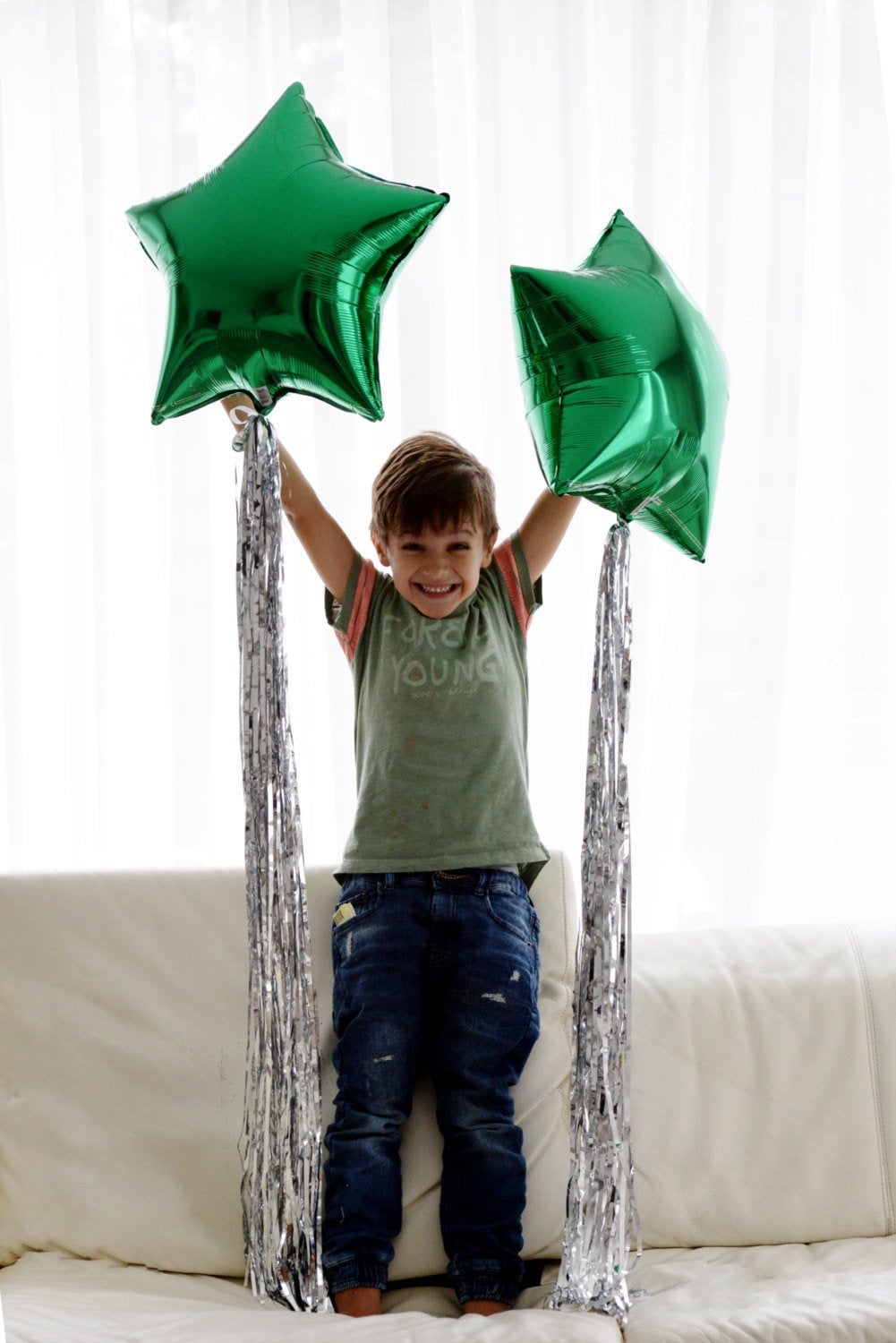 Shimmering Metallic Tassel Balloon Tails: Party Decorations