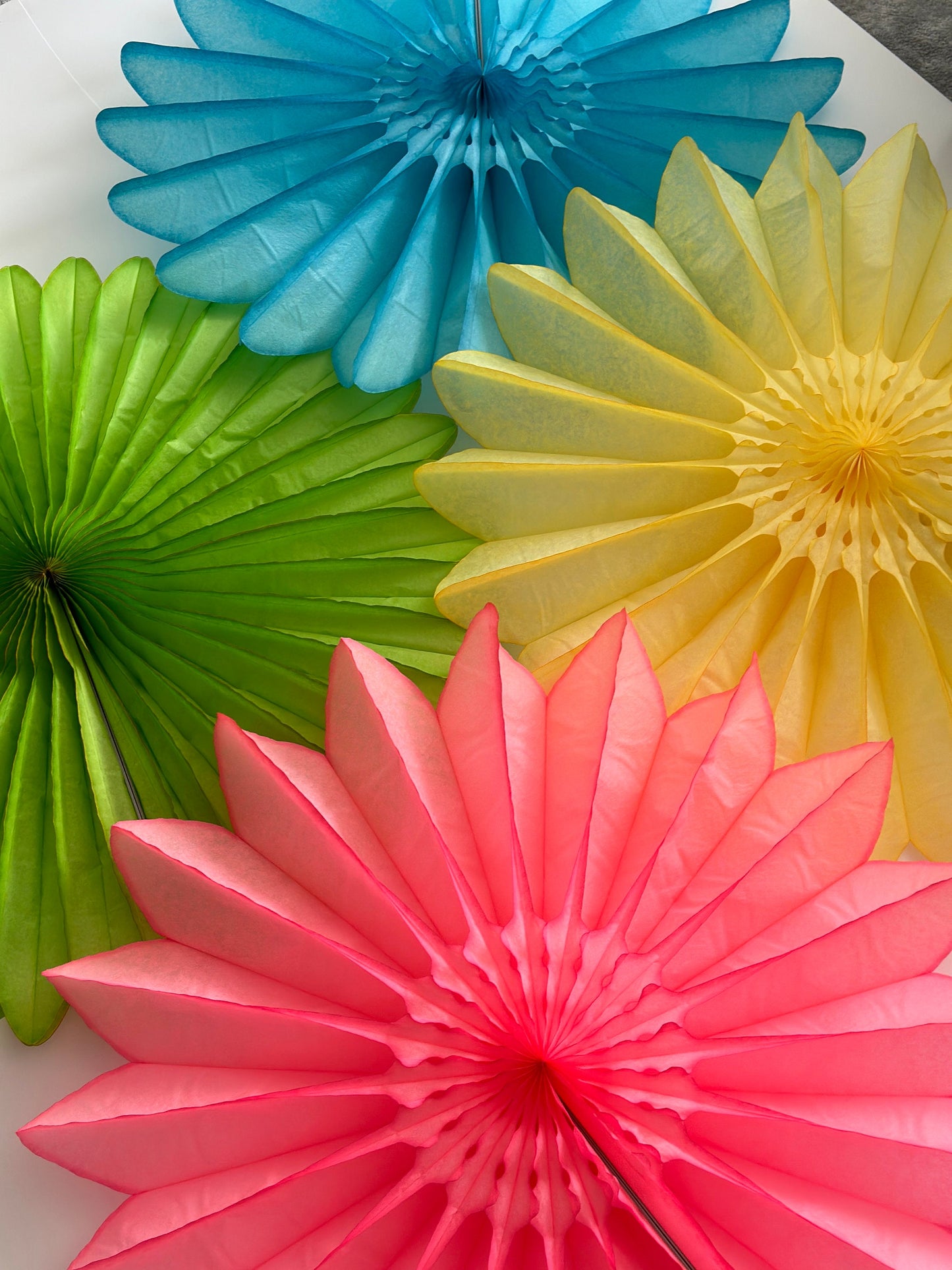 Paper Fan party decoration set 4 psc huge size 26'/ 67cm yellow pink green blue wedding birthday party baby shower summer home decor gift