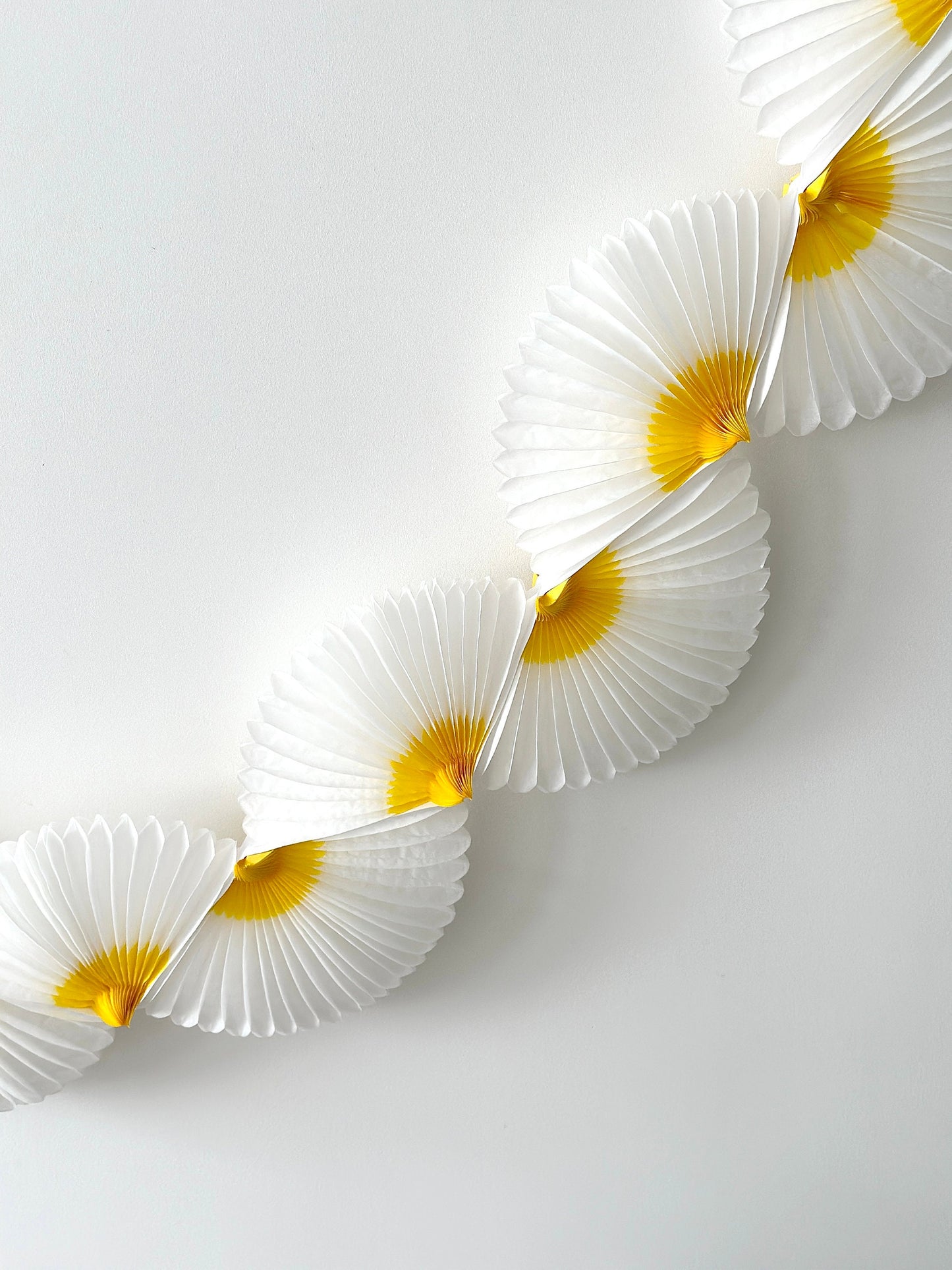 Daisy flowers paper party garland, 360cm, daisies birthday decorations, wedding bunting, bridal shower banner, boho party hanging, ceiling
