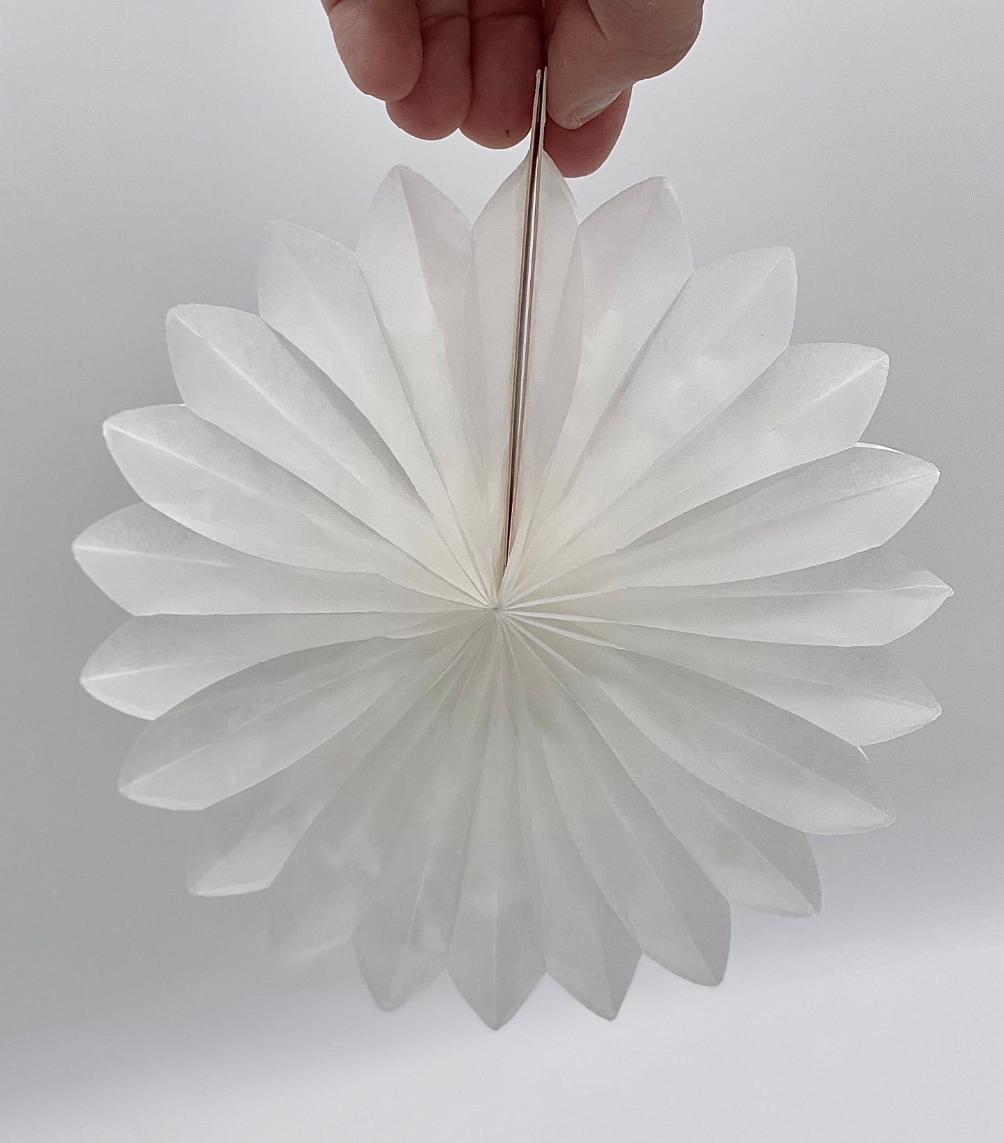 White Mini paper fans 5 fans set Christmas tree decorations Holiday home baby shower Wedding birthday party table window decorations