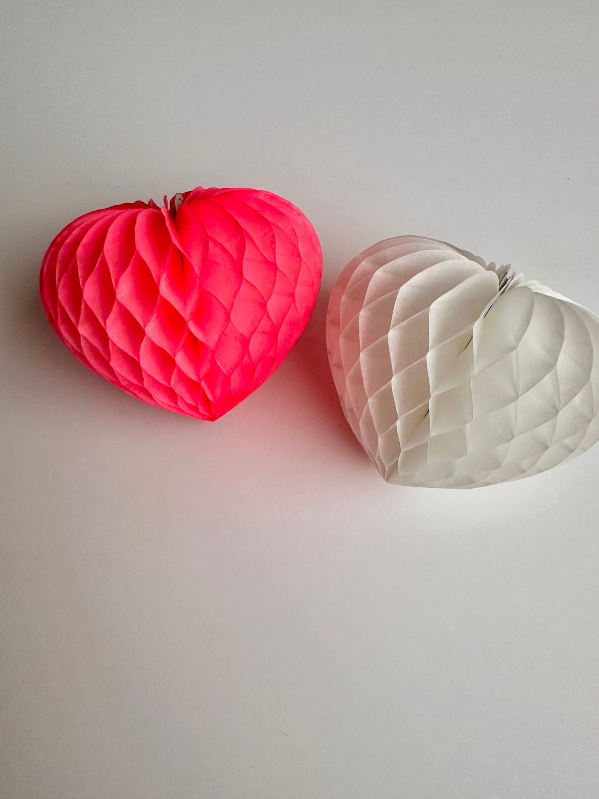 Paper heart honeycomb Hanging paper decorations  3x10 cm pink red white Heart Valentines day Wedding decor party favor mothers day gift