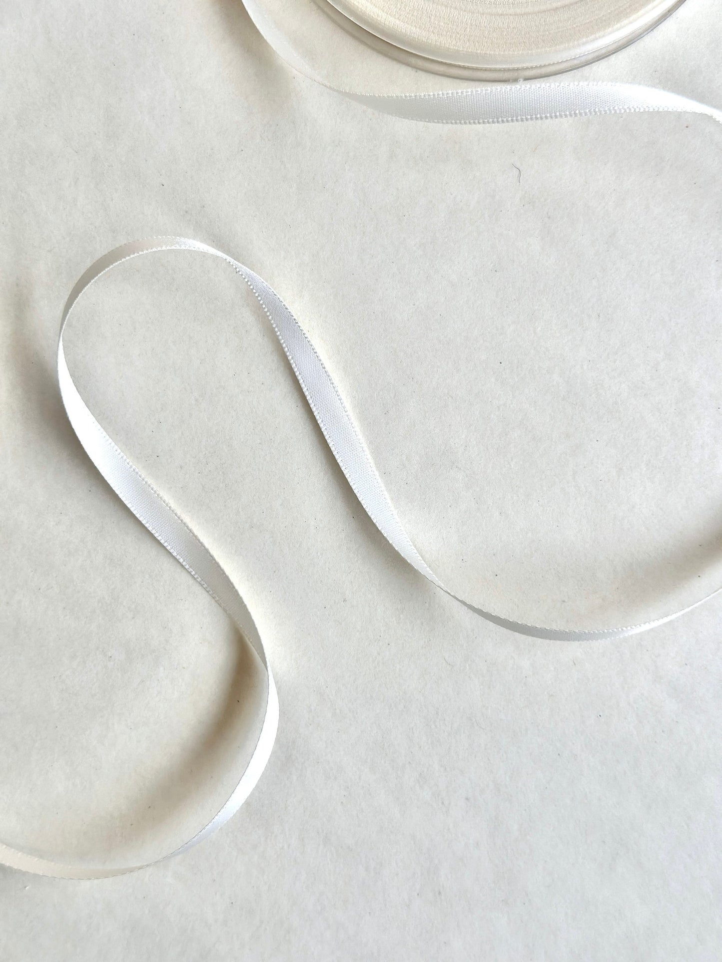 Premium Ivory double sided satin ribbon, full roll 25m 12mm / 6mm | Gift wrap satin ribbon