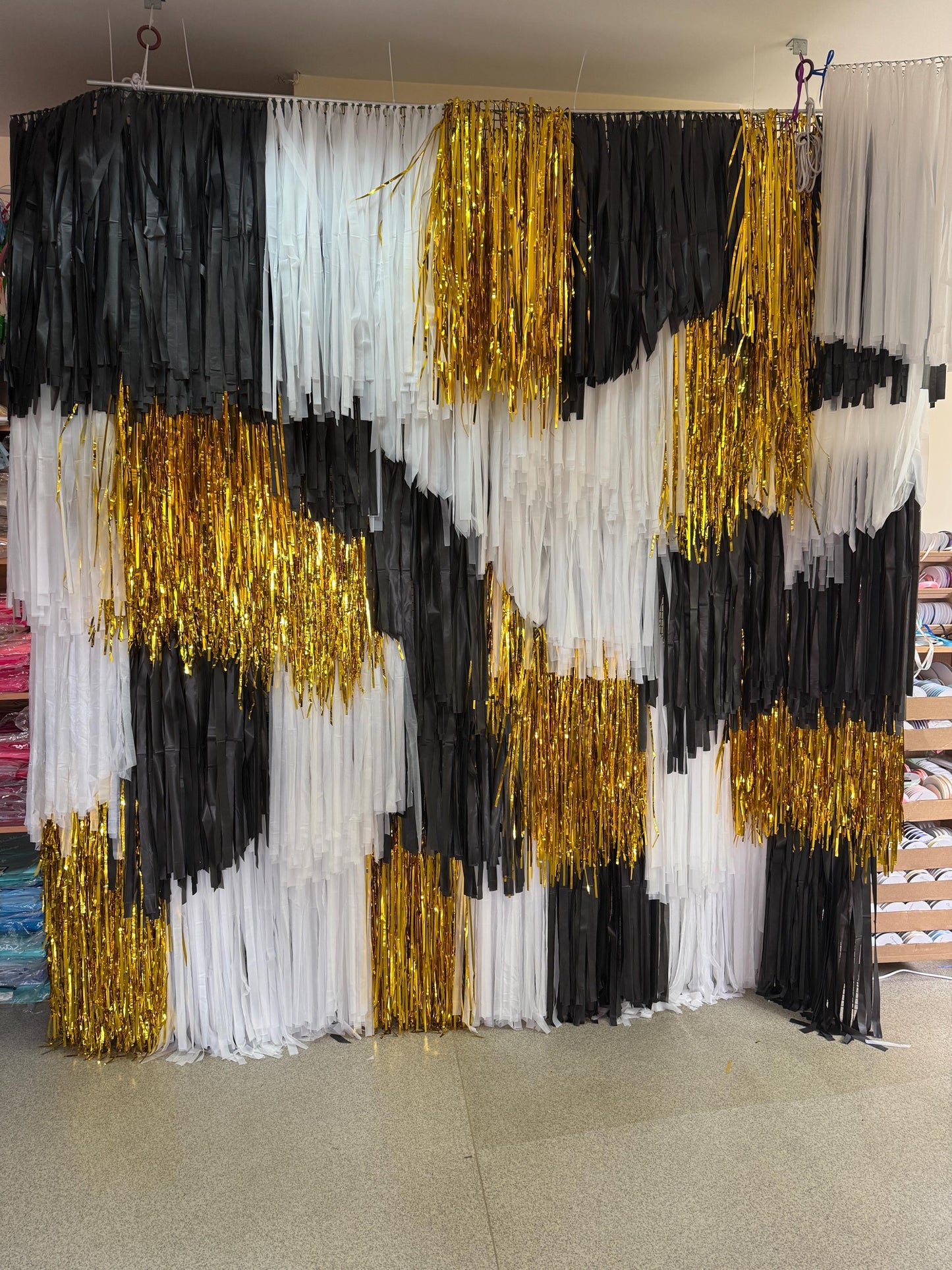 Handmade Fringe Backdrop – Black, White, Gold Photo Streamer Wall for Parties, Wedding
