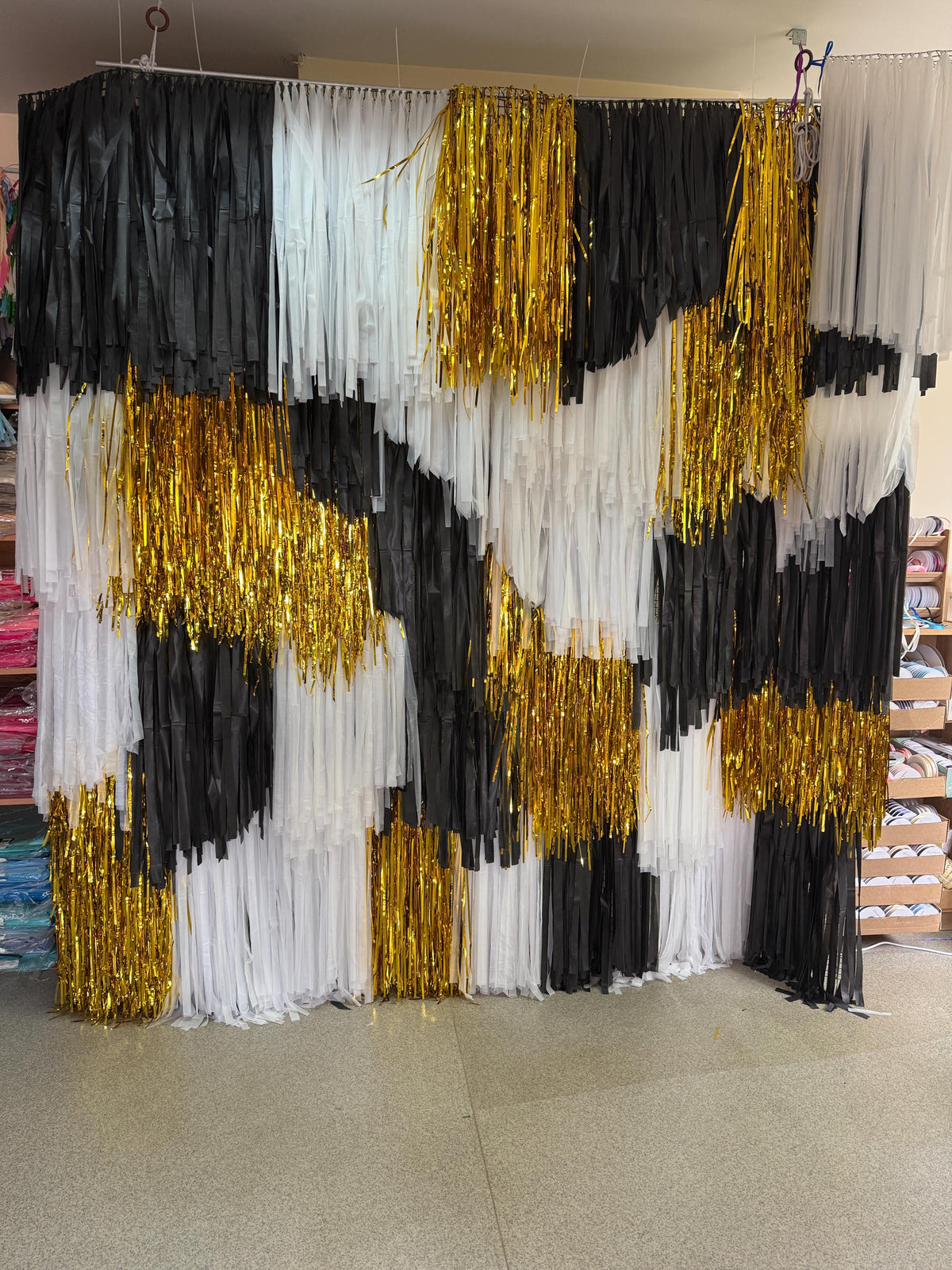 Handmade Fringe Backdrop – Black, White, Gold Photo Streamer Wall for Parties, Wedding