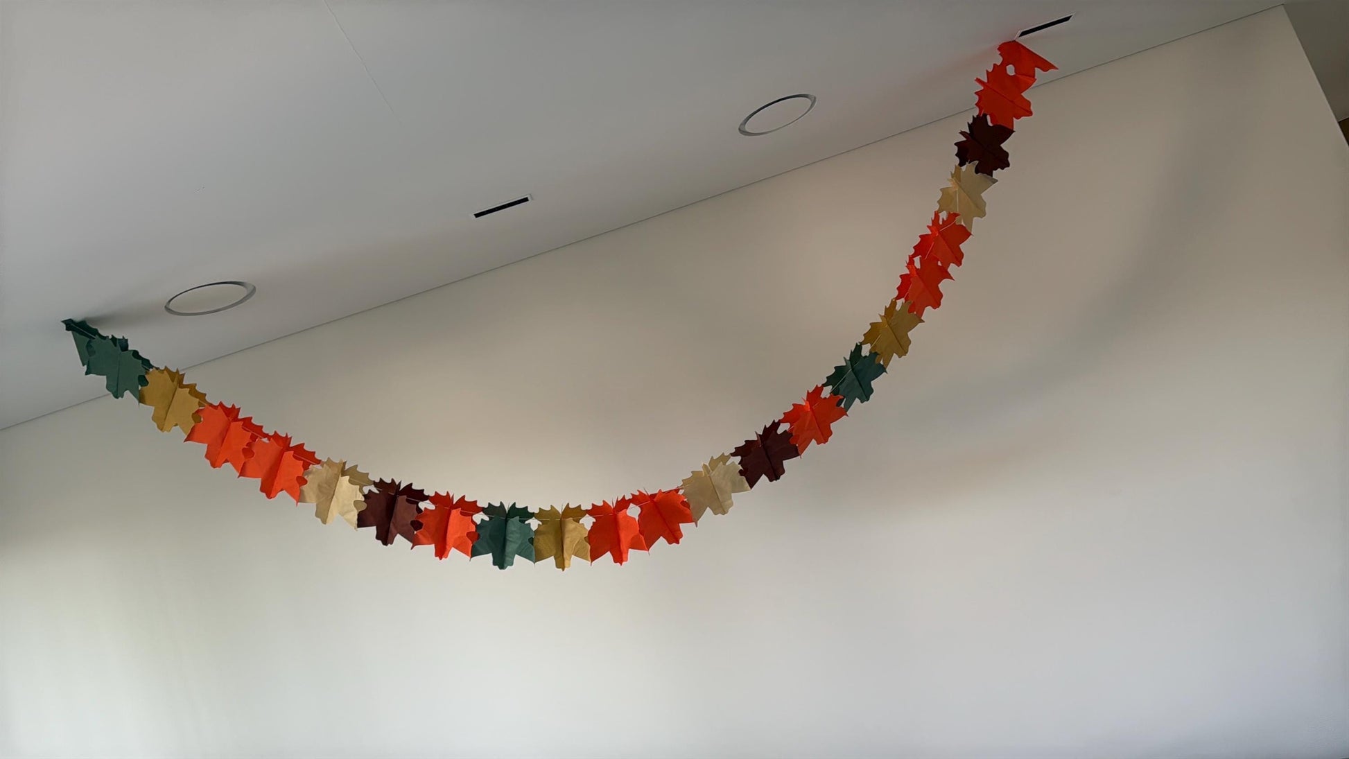 Autumn leafs tissue Paper Garland 360cm/11.8ft  birthday, baby shower photo fall Party decor