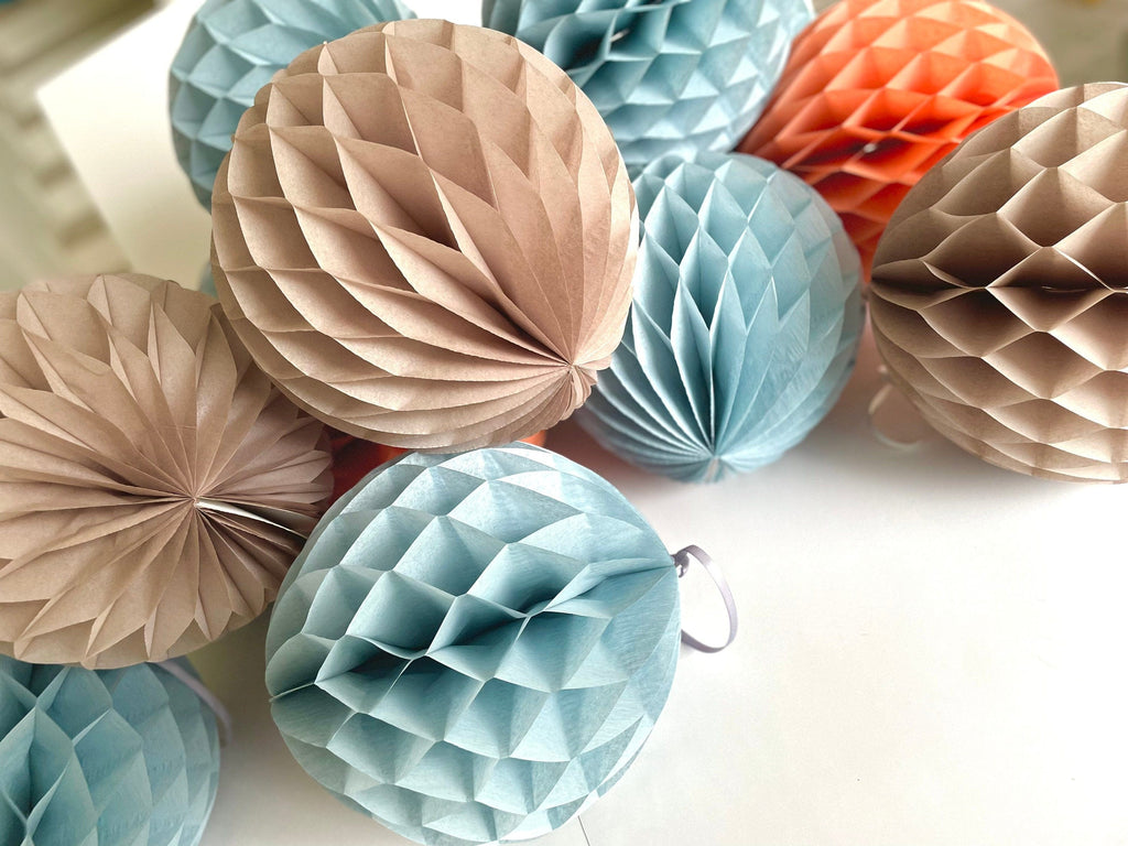Dusty blue, terracotta and taupe honeycomb ball | Tissue paper pompoms | Boy baby shower decor | Honeycomb garland - Decopompoms