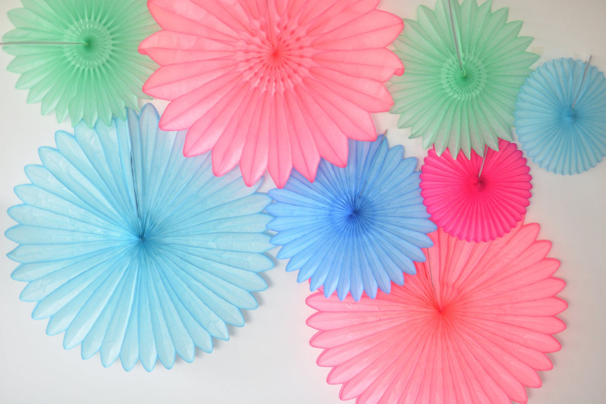 Bright colour Paper fan party decoration set - pink, blue and mint - backdrop - with tassel garland - optional - Decopompoms