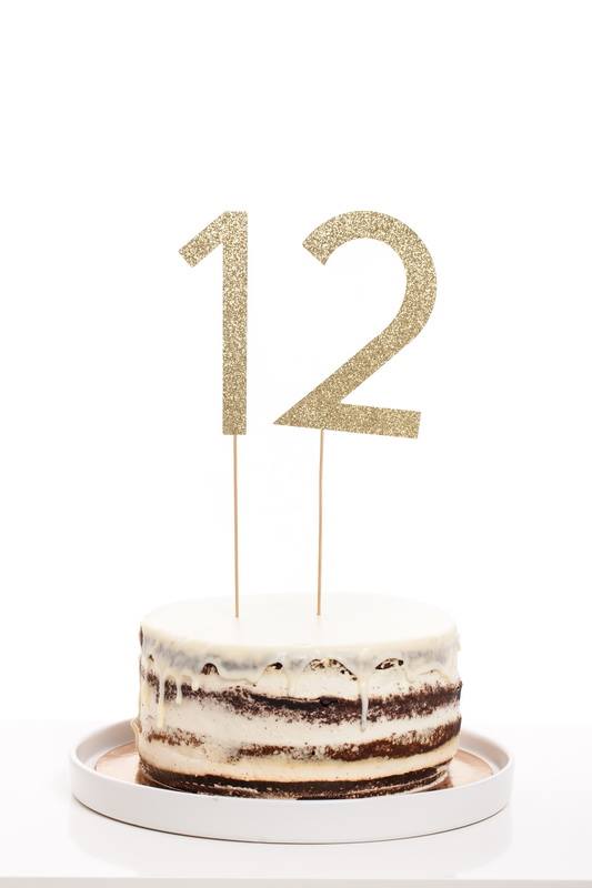 Glittery number cake toper - Decopompoms