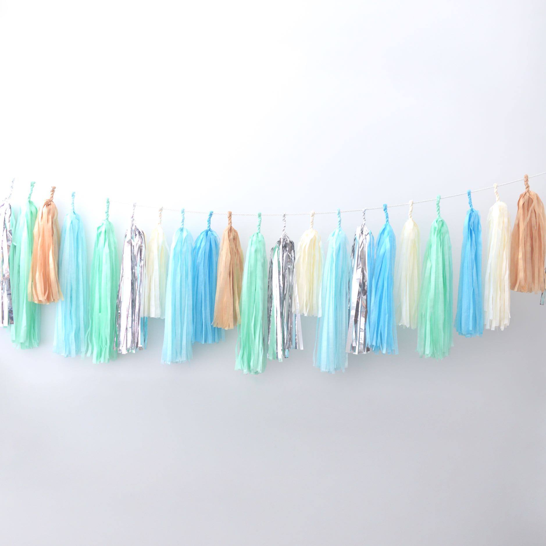 FROSTY BLUE tassel garland - various lengths - Decopompoms