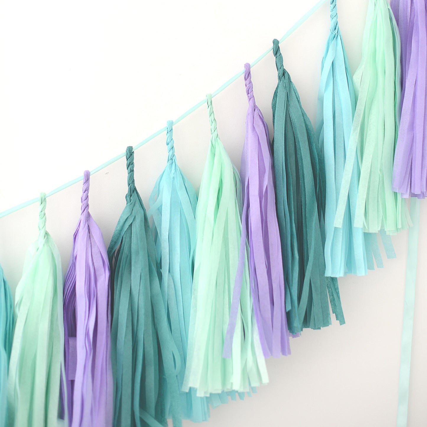 Mermaids tissue paper Tassel Garland Banner - Decopompoms