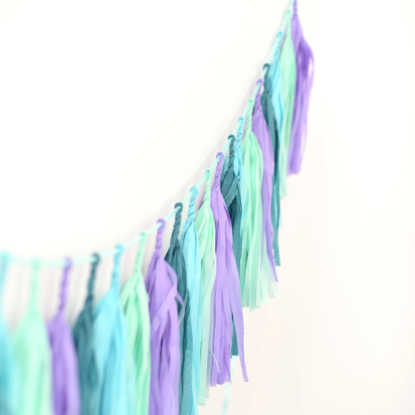 Mermaids tissue paper Tassel Garland Banner - Decopompoms