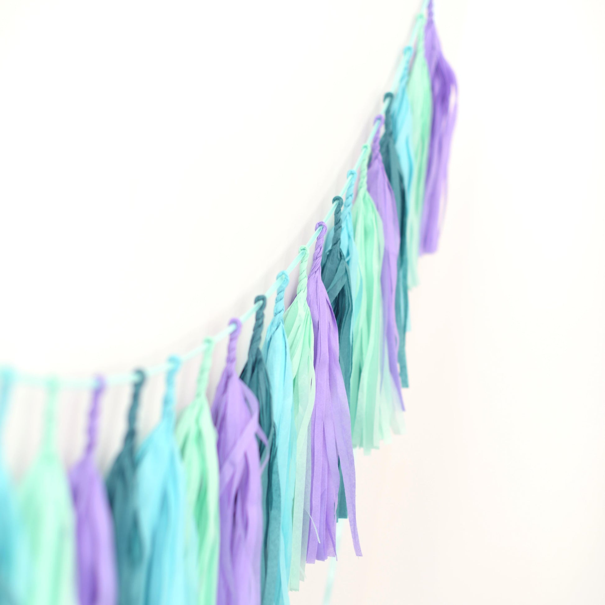 Mermaids tissue paper Tassel Garland Banner - Decopompoms