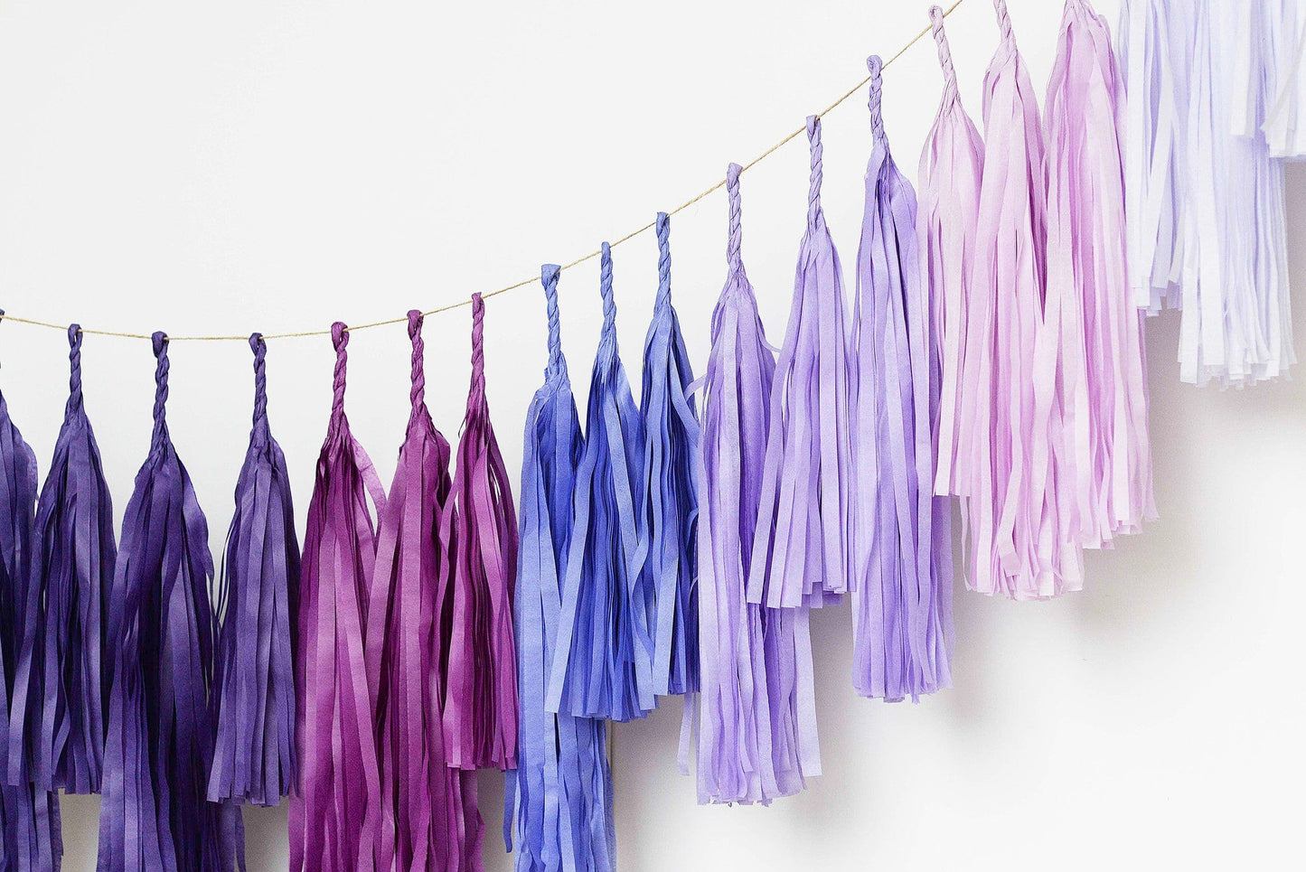 OMBRE PURPLE tassel garland - Decopompoms
