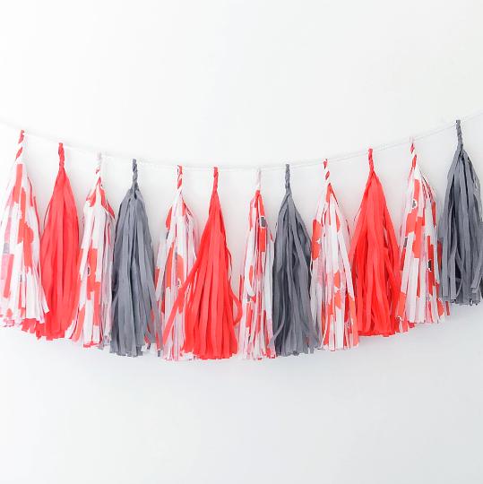 Poppy flower and grey paper Tassel Garland - various lengths - Decopompoms