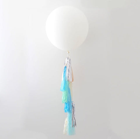 White giant balloon 36