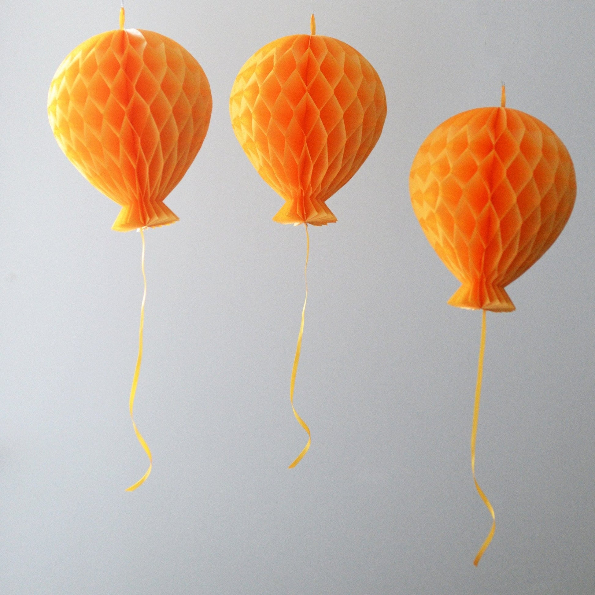 Paper Honeycomb balloon decoration - custom color - 15cm / 6" - Decopompoms