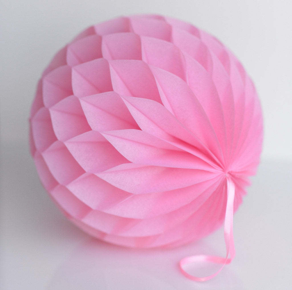 Baby pink paper honeycomb - hanging party decorations - Decopompoms