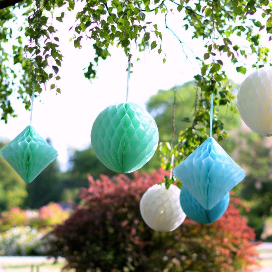Diamond honeycomb hanging decoration / custom colours - 30cm - Decopompoms