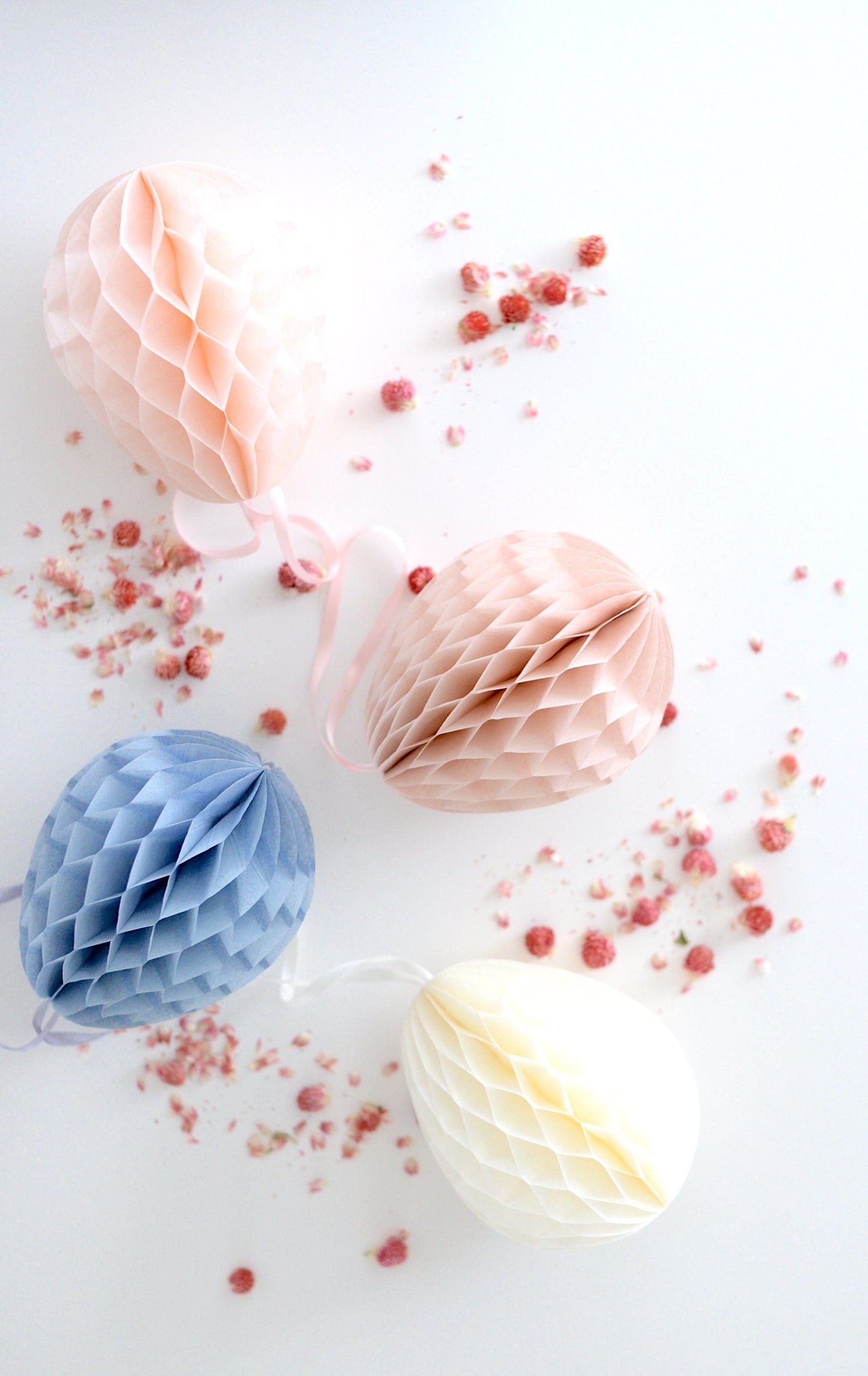 Easter egg honeycomb decoration - custom color - 15cm - Decopompoms