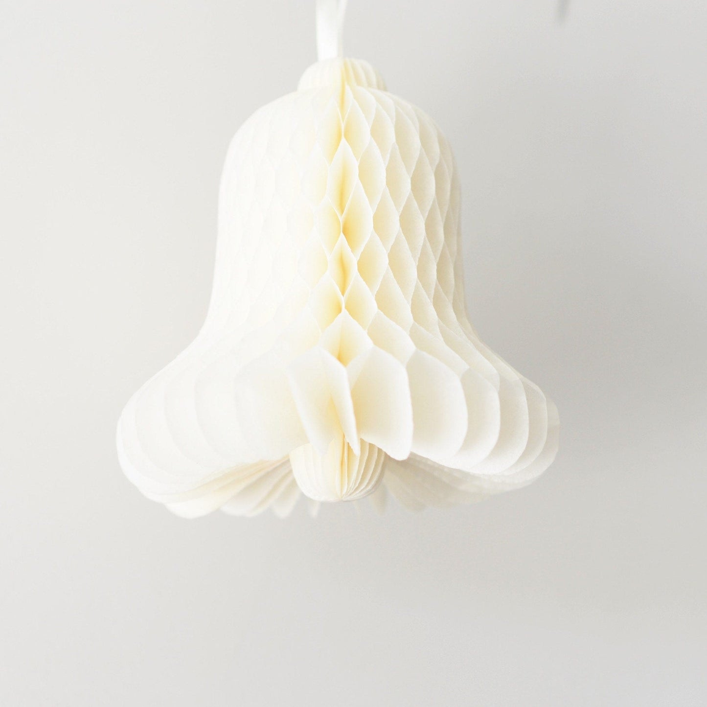 Honeycomb bell hanging decoration - custom color - 25 cm - Decopompoms