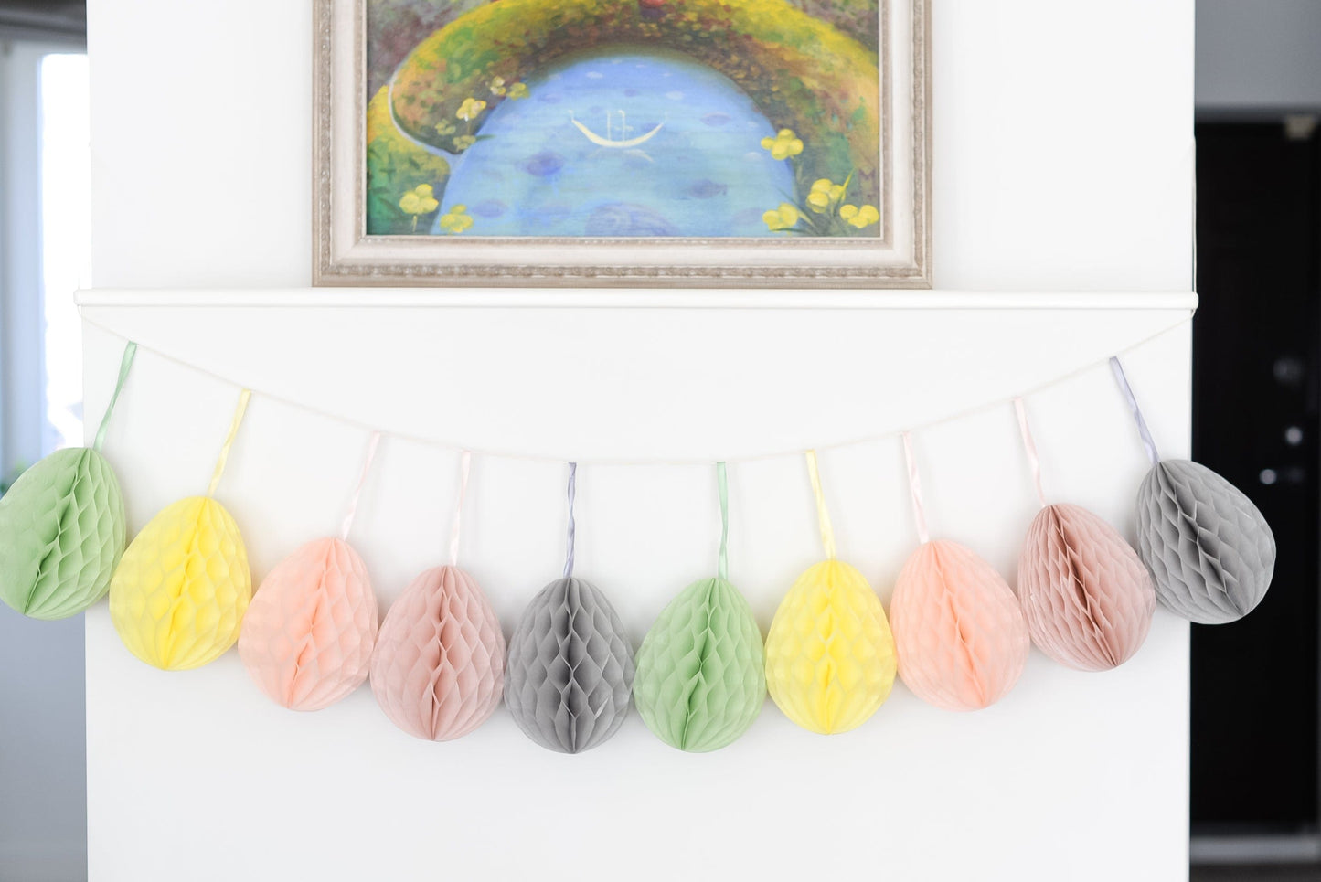 Paper honeycomb Easter egg decoration - custom color - Decopompoms