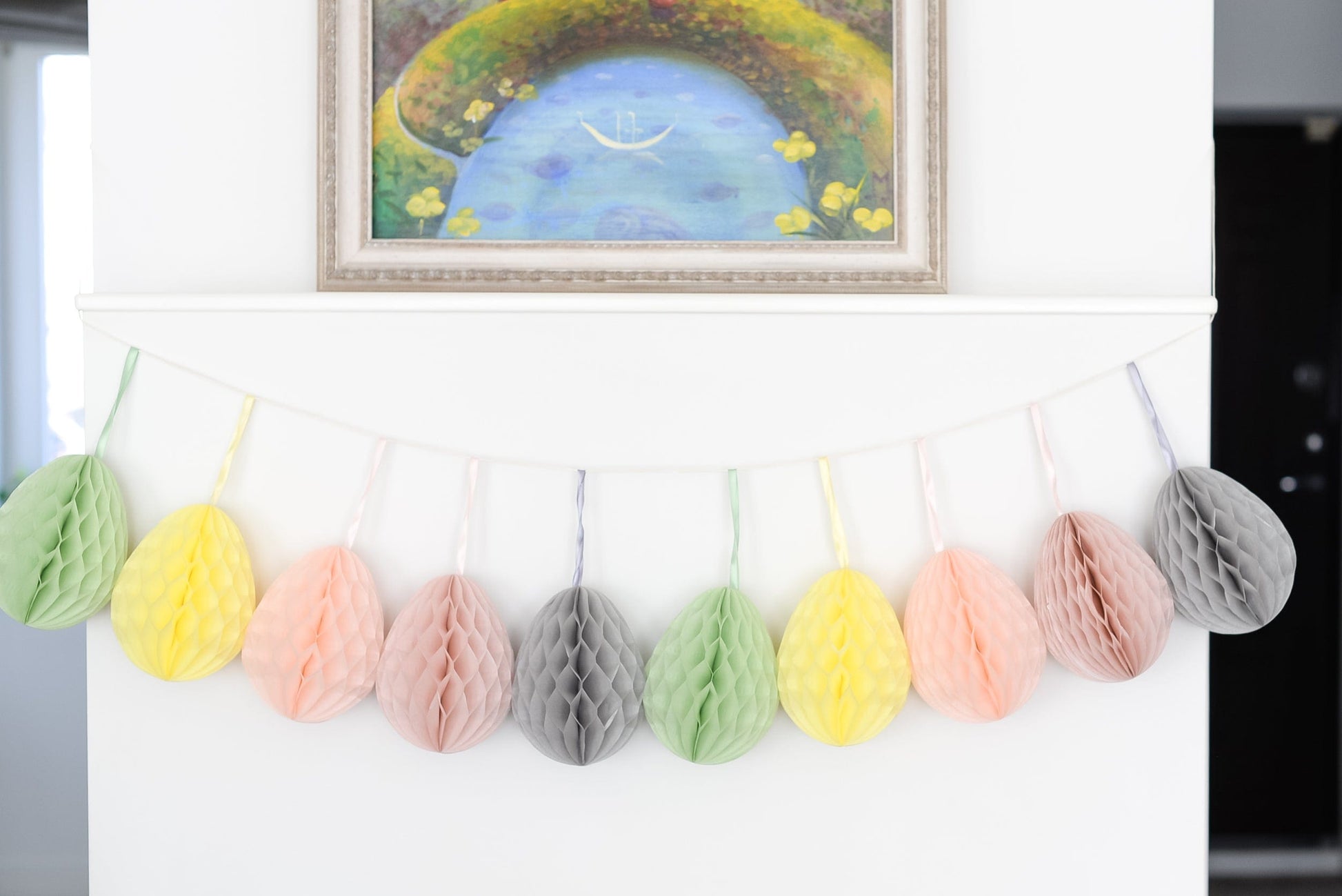 Paper honeycomb Easter egg decoration - custom color - Decopompoms