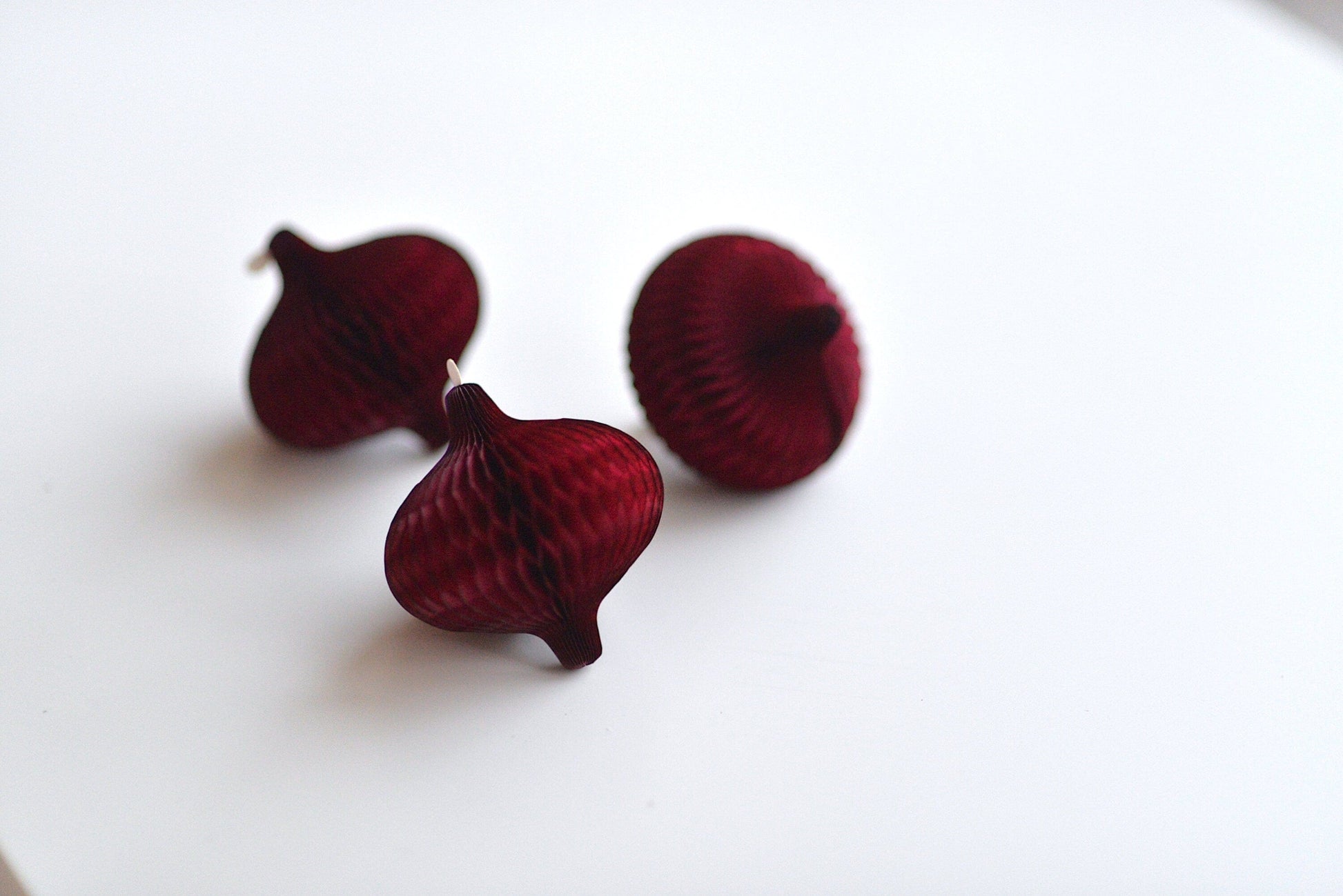Burgundy mini paper honeycomb baubles - Christmas decorations - 3 baubles set - Decopompoms