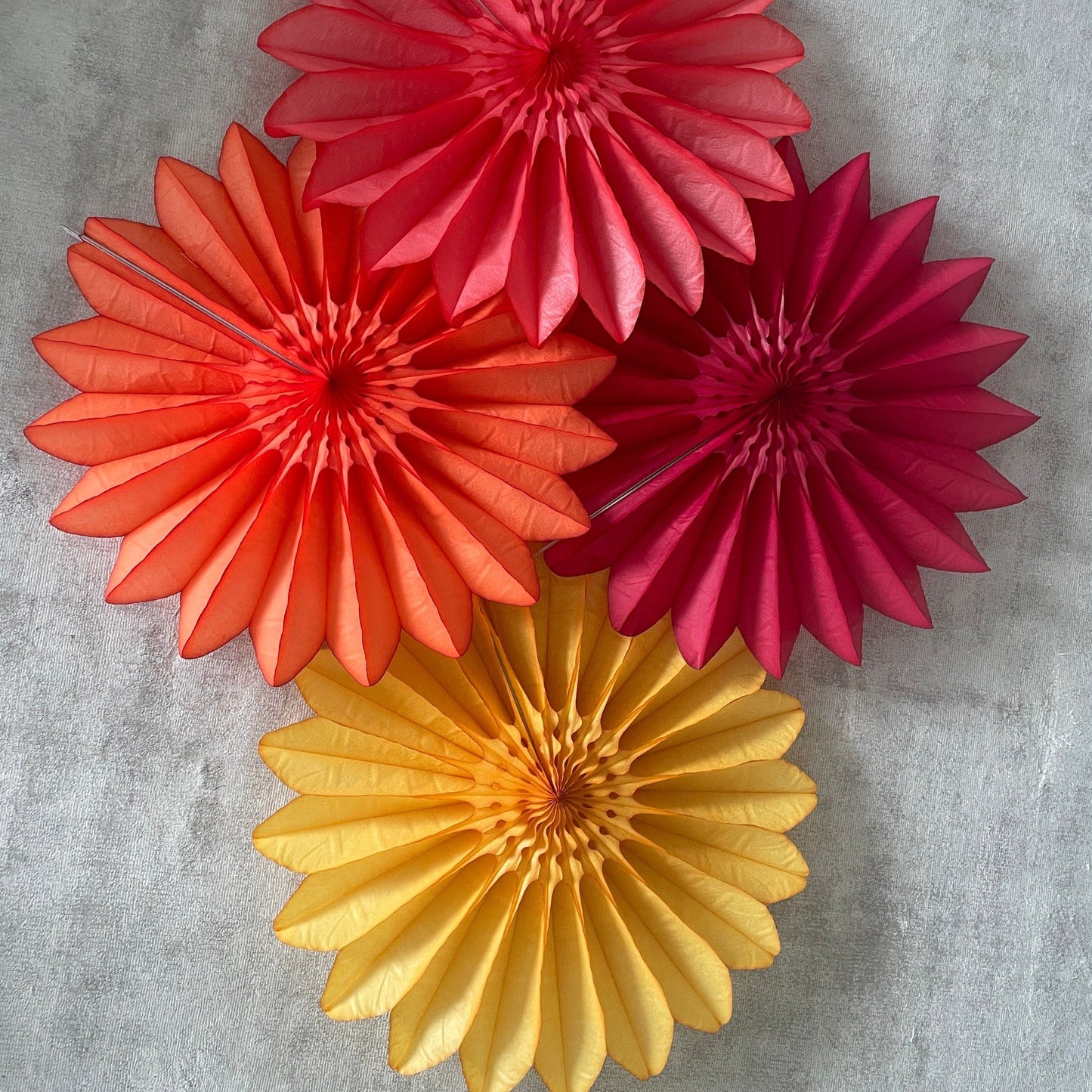 Paper fans - fall colours - party decoration set of 4 - orange yellow coral and deep red - 26" diamete - Decopompoms